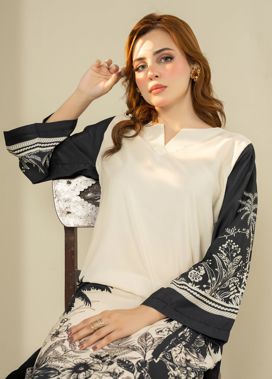 Allure Kaftan By Amani Pret Printed Lawn 1 Piece Stitched Kurti AP26AKP D-UR-1117 OPAL Off White Black - Detail Allure Kaftan By Amani Pret Printed Lawn 1 Piece Stitched Kurti AP26AKP D-UR-1117 OPAL Off White Black - Detail