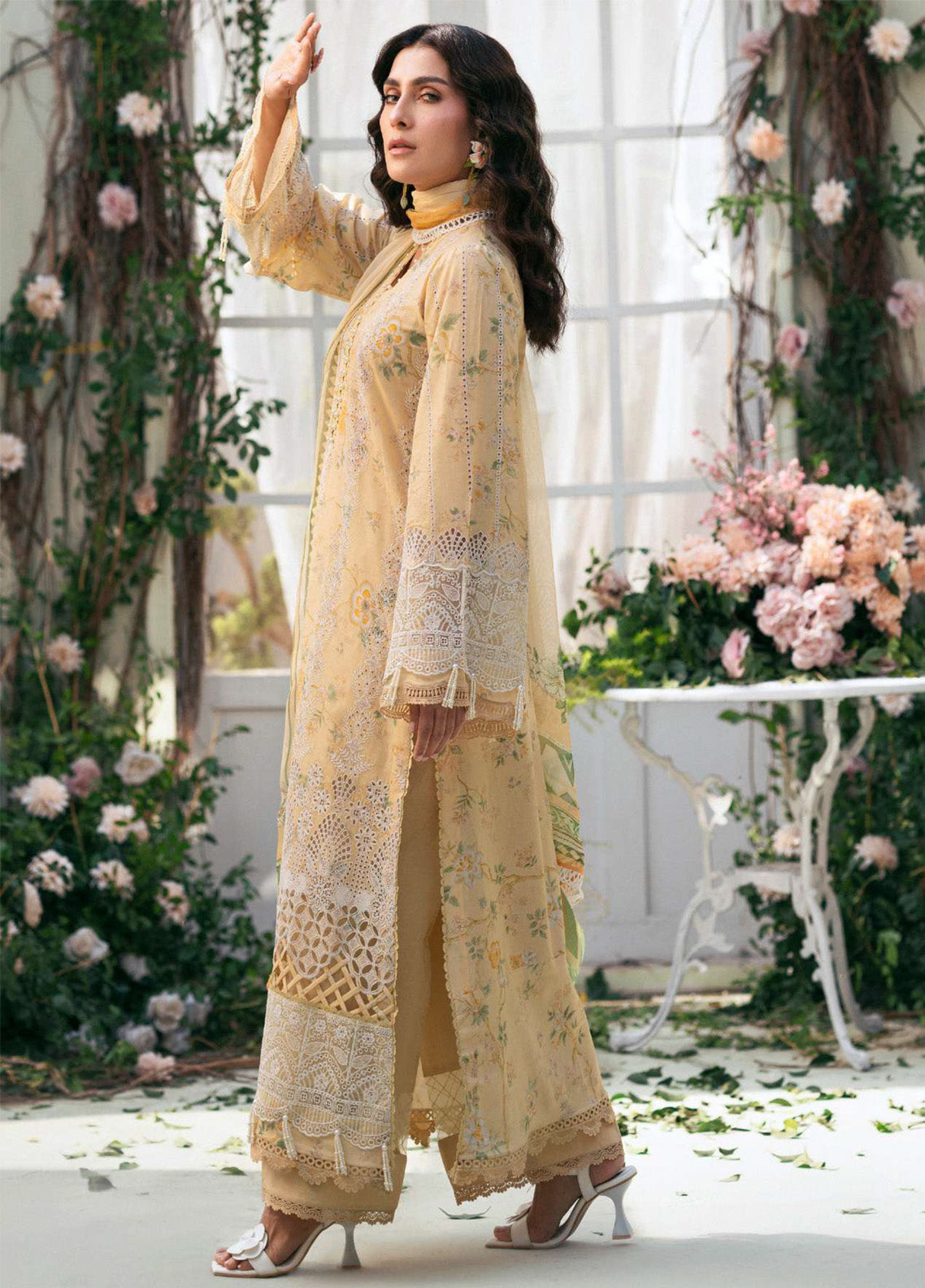 Amal by Motifz Embroidered Lawn Suits Unstitched 3 Piece - MT25AEL 5429 ORCHID Amal by Motifz Embroidered Lawn Suits Unstitched 3 Piece - MT25AEL 5429 ORCHID