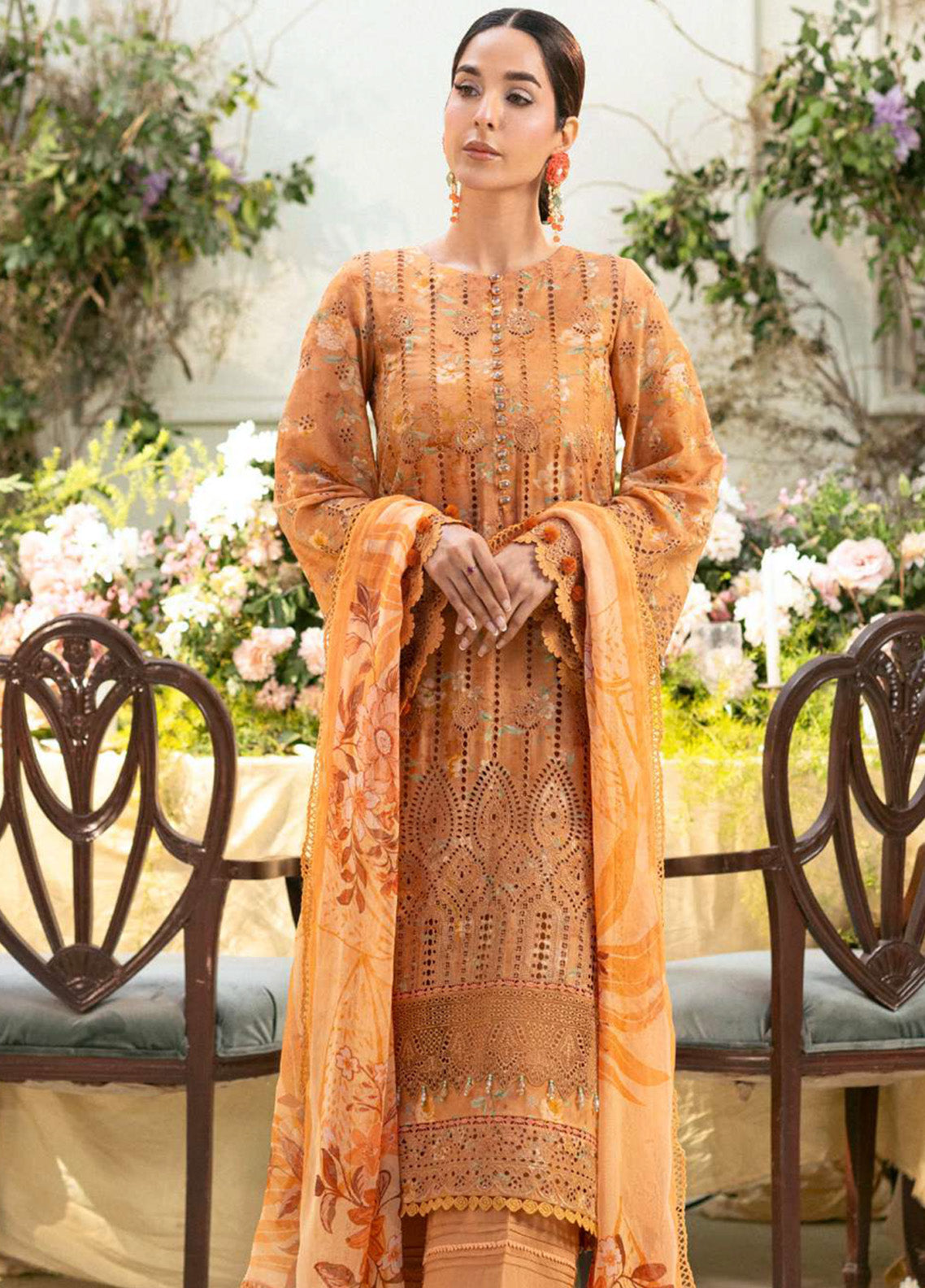 Amal by Motifz Embroidered Lawn Suits Unstitched 3 Piece - MT25AEL 5431 BLUEBEELL Amal by Motifz Embroidered Lawn Suits Unstitched 3 Piece - MT25AEL 5431 BLUEBEELL