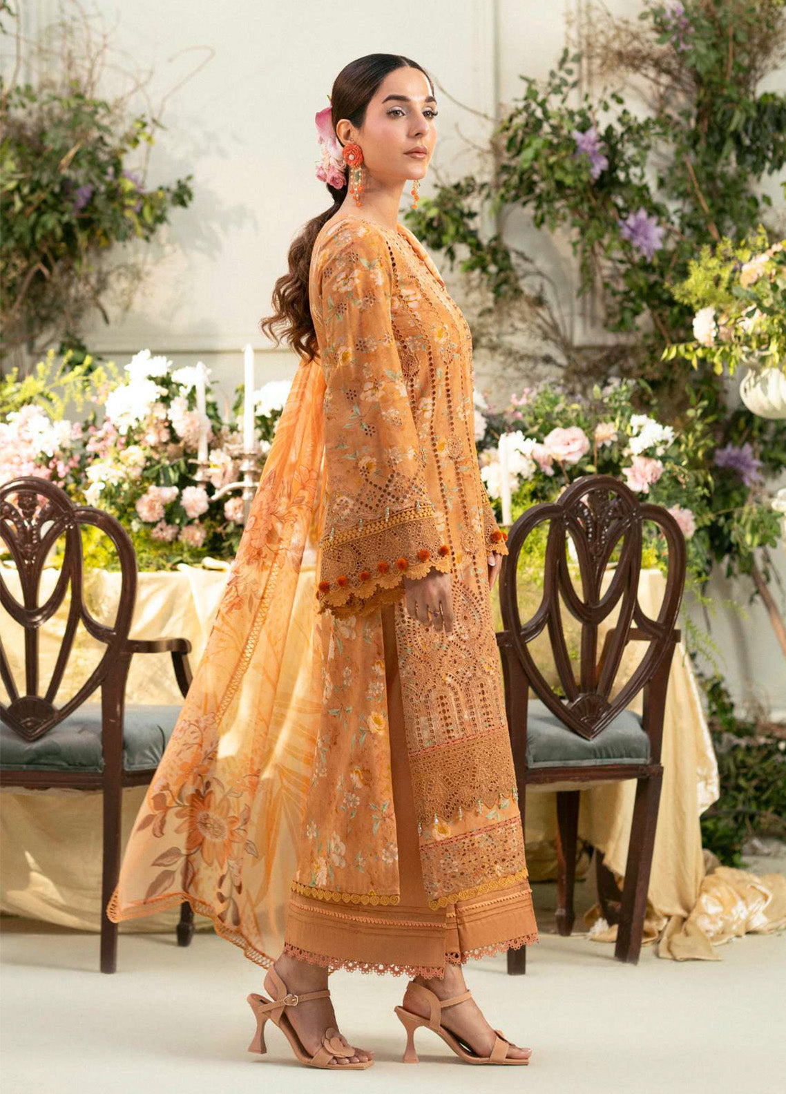 Amal by Motifz Embroidered Lawn Suits Unstitched 3 Piece - MT25AEL 5431 BLUEBEELL Amal by Motifz Embroidered Lawn Suits Unstitched 3 Piece - MT25AEL 5431 BLUEBEELL