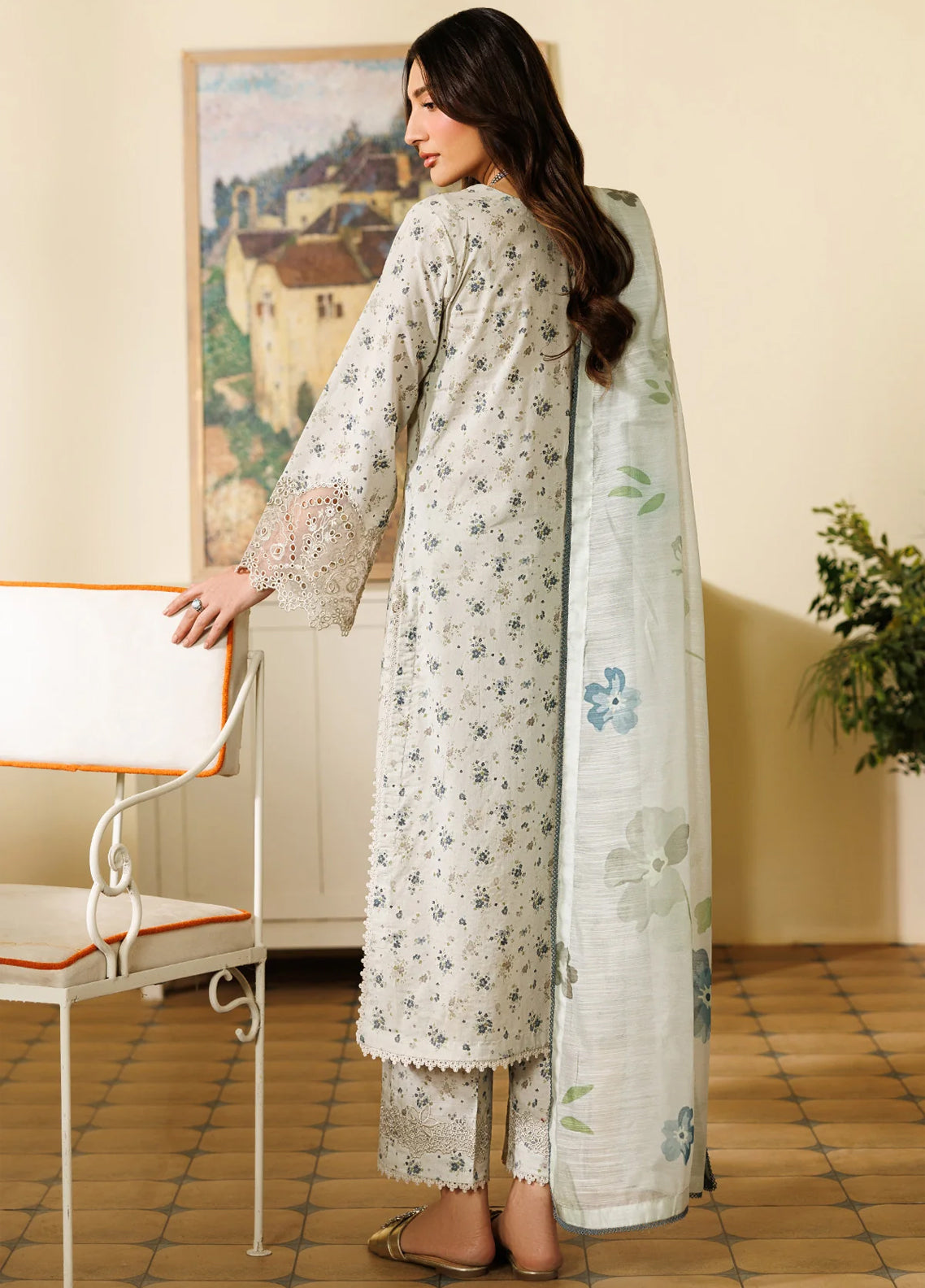 Amani By Zarif Embroidered Lawn 3 Piece Stitched Suit ZF25PLV1 D-04 JAZAN Amani By Zarif Embroidered Lawn 3 Piece Stitched Suit ZF25PLV1 D-04 JAZAN