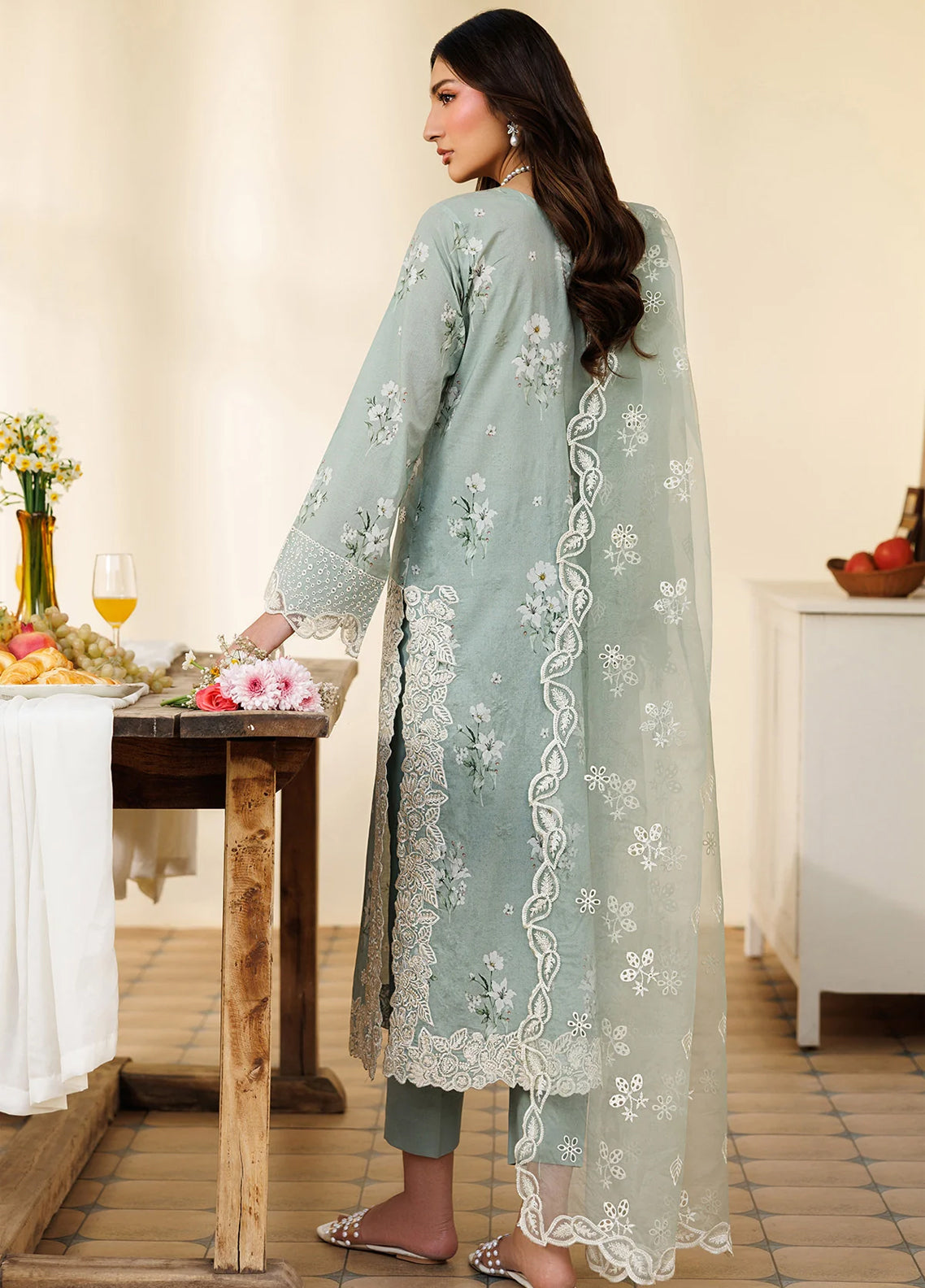 Amani By Zarif Embroidered Lawn 3 Piece Stitched Suit ZF25PLV1 D-06 RAMIH Amani By Zarif Embroidered Lawn 3 Piece Stitched Suit ZF25PLV1 D-06 RAMIH