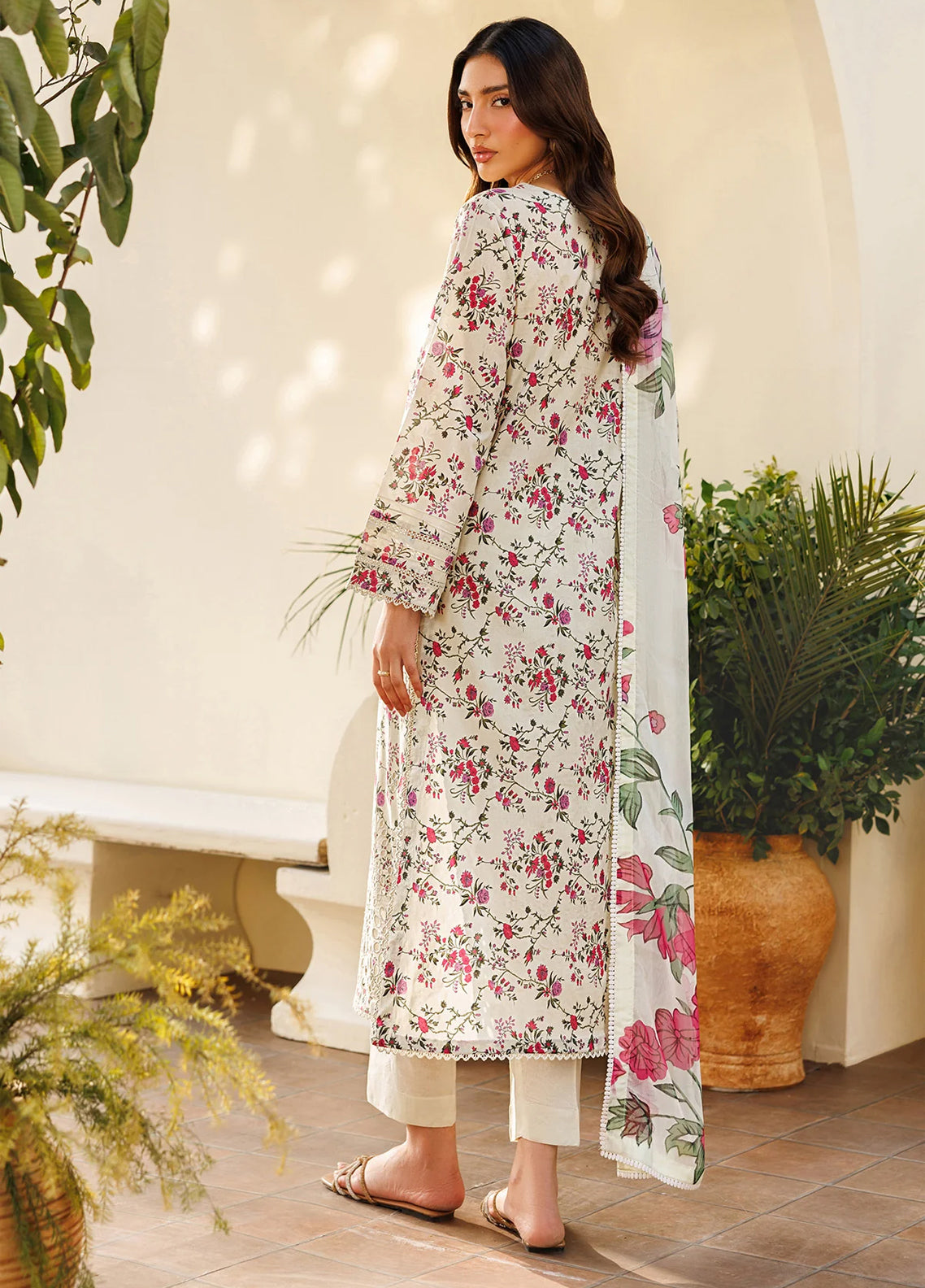 Amani By Zarif Embroidered Lawn 3 Piece Stitched Suit ZF25PLV1 D-08 BARIH Amani By Zarif Embroidered Lawn 3 Piece Stitched Suit ZF25PLV1 D-08 BARIH