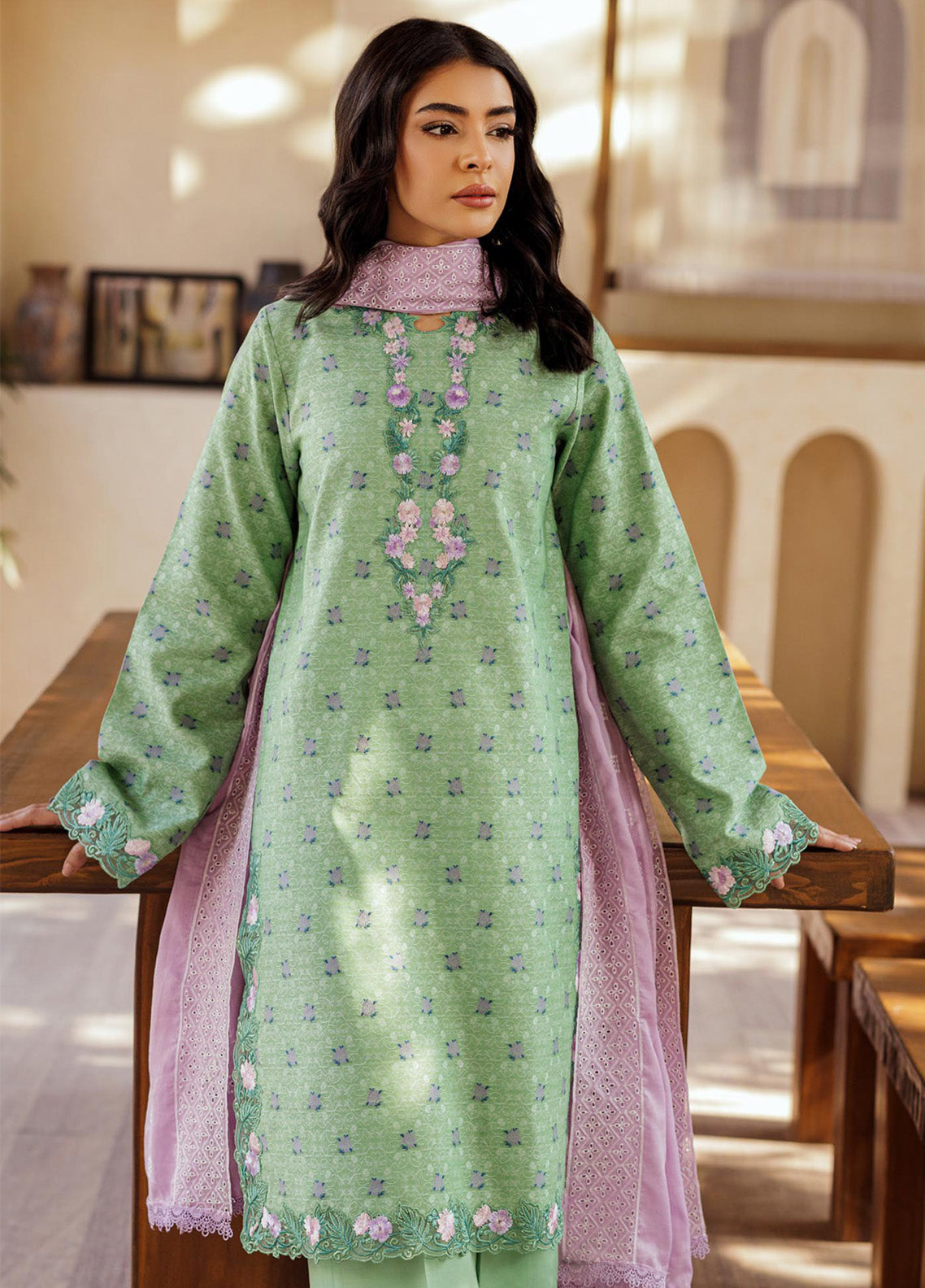 Amari by RajBari Embroidered Jacquard Lawn Suits Unstitched 3 Piece - RB25AHJ 01 Amari by RajBari Embroidered Jacquard Lawn Suits Unstitched 3 Piece - RB25AHJ 01