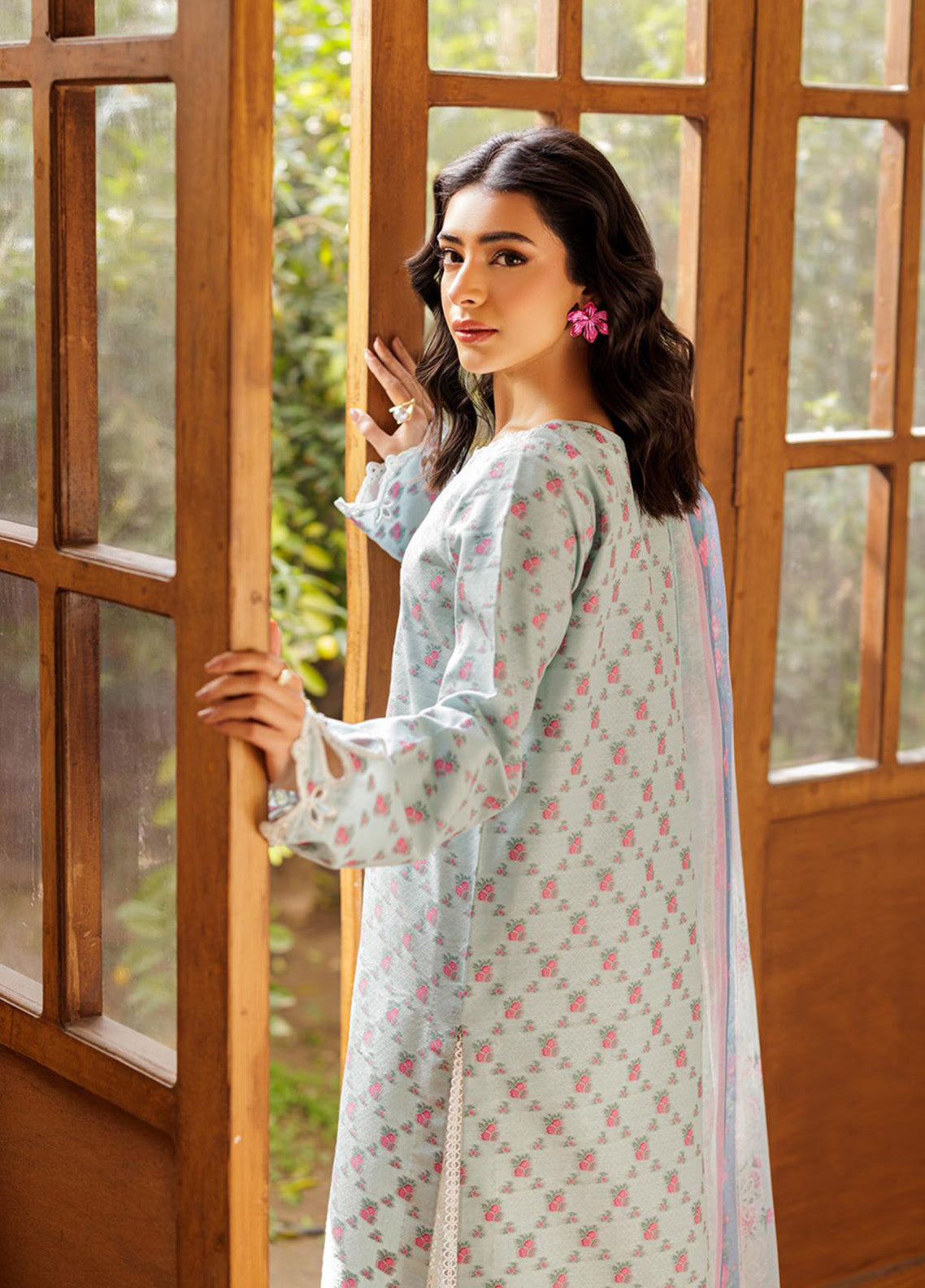 Amari by RajBari Embroidered Jacquard Lawn Suits Unstitched 3 Piece - RB25AHJ 02 Amari by RajBari Embroidered Jacquard Lawn Suits Unstitched 3 Piece - RB25AHJ 02