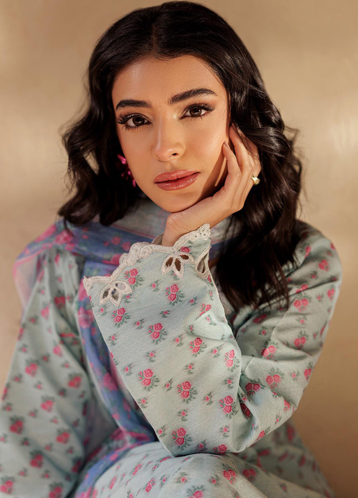 Amari by RajBari Embroidered Jacquard Lawn Suits Unstitched 3 Piece - RB25AHJ 02 Amari by RajBari Embroidered Jacquard Lawn Suits Unstitched 3 Piece - RB25AHJ 02