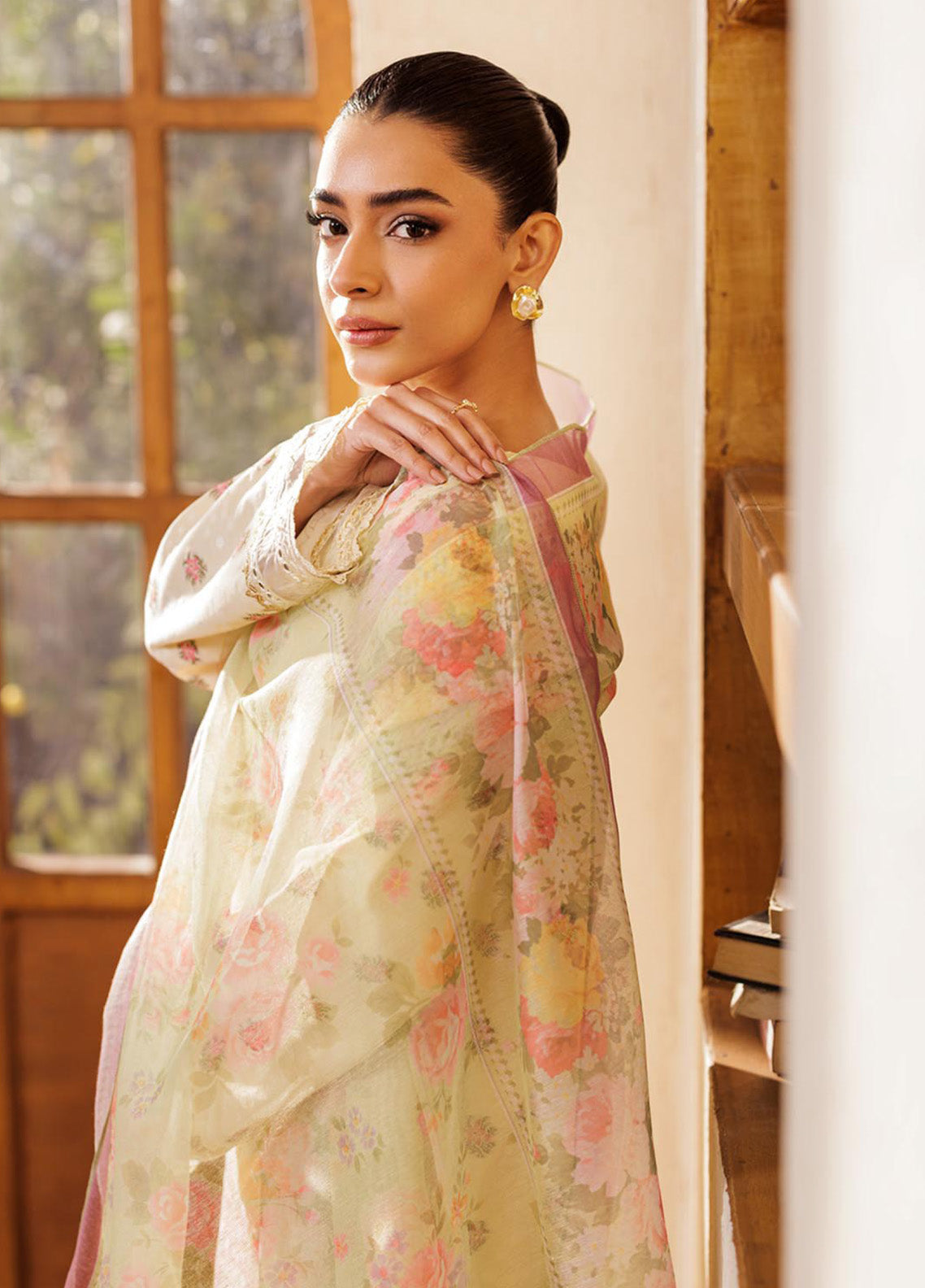 Amari by RajBari Embroidered Jacquard Lawn Suits Unstitched 3 Piece - RB25AHJ 03 Amari by RajBari Embroidered Jacquard Lawn Suits Unstitched 3 Piece - RB25AHJ 03