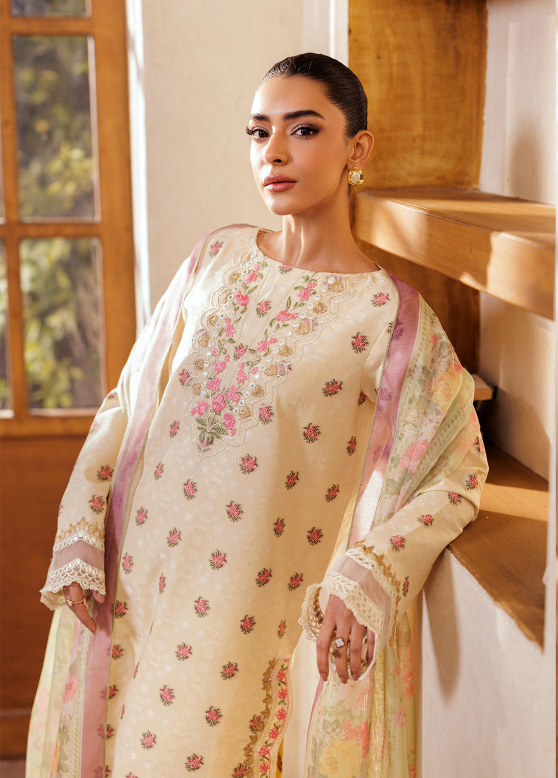 Amari by RajBari Embroidered Jacquard Lawn Suits Unstitched 3 Piece - RB25AHJ 03 Amari by RajBari Embroidered Jacquard Lawn Suits Unstitched 3 Piece - RB25AHJ 03