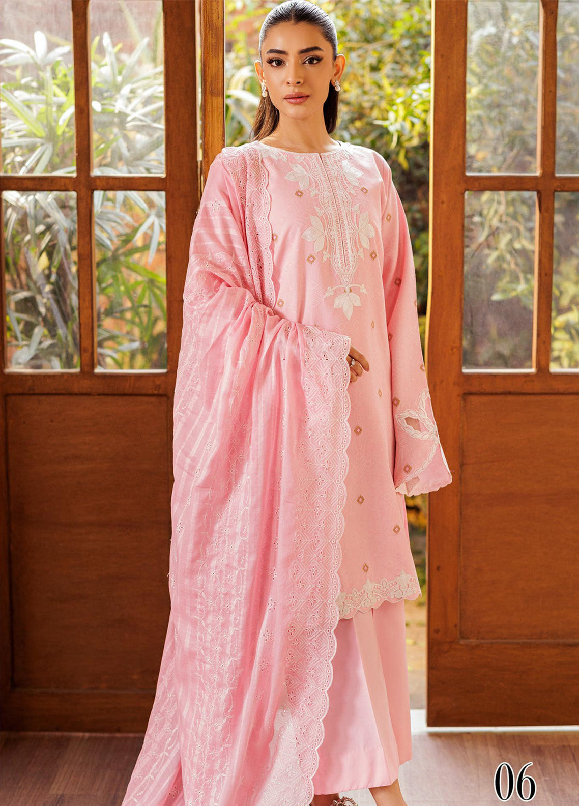 Amari by RajBari Embroidered Jacquard Lawn Suits Unstitched 3 Piece - RB25AHJ 06 Amari by RajBari Embroidered Jacquard Lawn Suits Unstitched 3 Piece - RB25AHJ 06