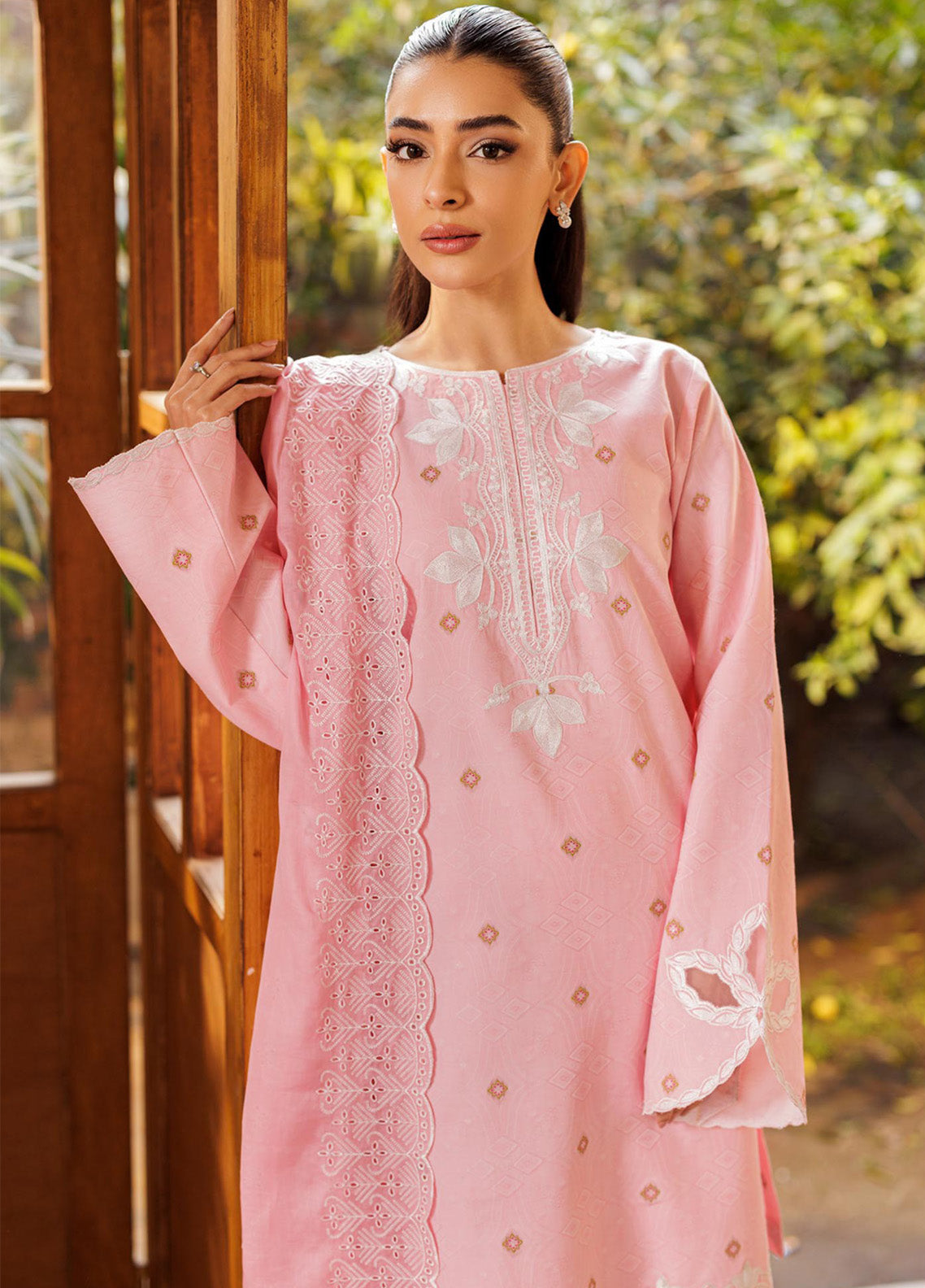 Amari by RajBari Embroidered Jacquard Lawn Suits Unstitched 3 Piece - RB25AHJ 06 Amari by RajBari Embroidered Jacquard Lawn Suits Unstitched 3 Piece - RB25AHJ 06