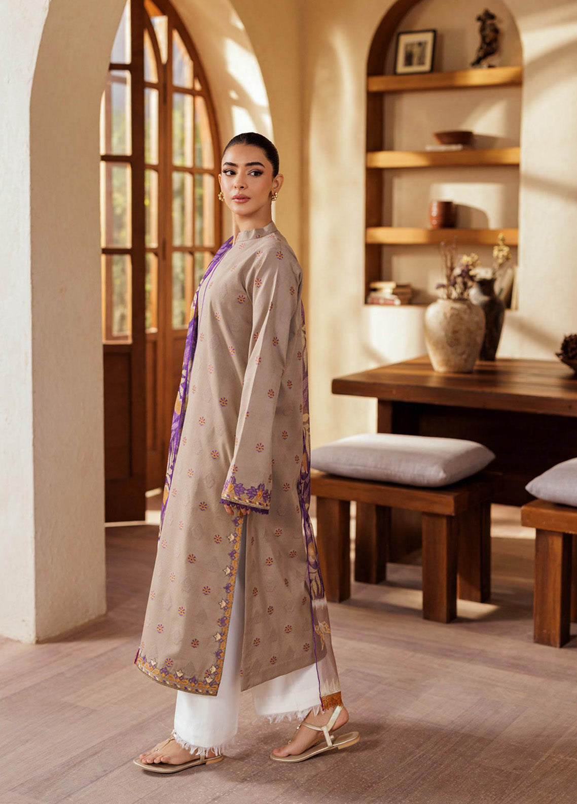 Amari by RajBari Embroidered Jacquard Lawn Suits Unstitched 3 Piece - RB25AHJ 07 Amari by RajBari Embroidered Jacquard Lawn Suits Unstitched 3 Piece - RB25AHJ 07