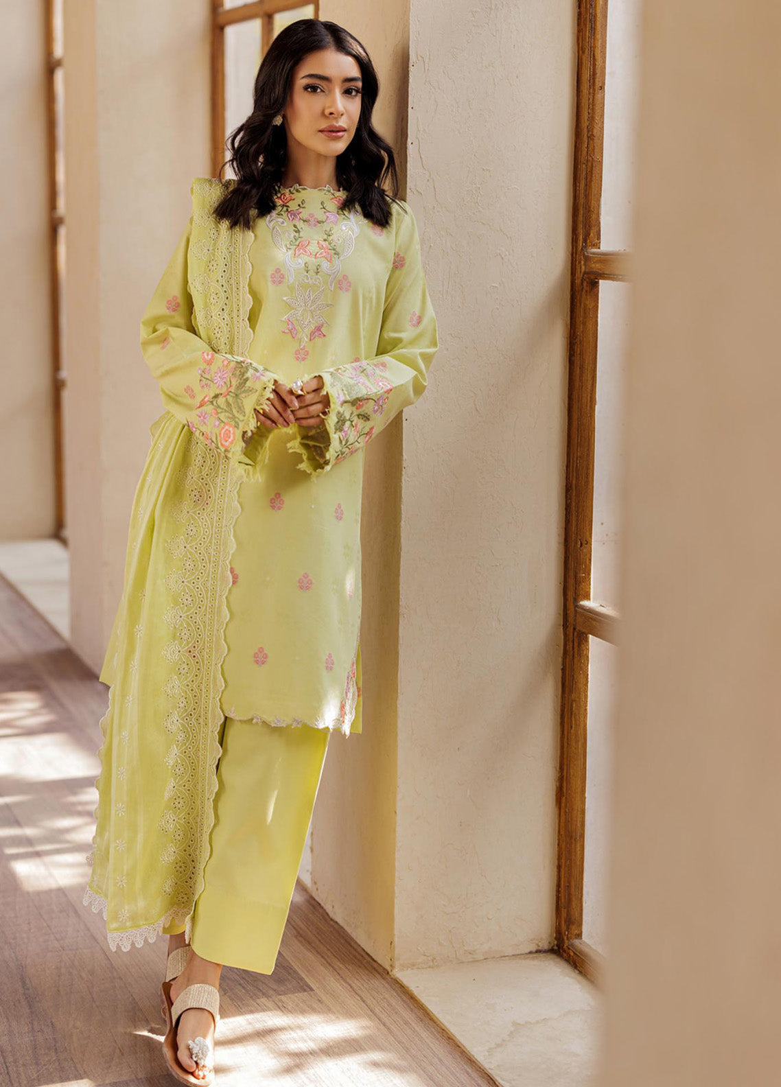Amari by RajBari Embroidered Jacquard Lawn Suits Unstitched 3 Piece - RB25AHJ 08 Amari by RajBari Embroidered Jacquard Lawn Suits Unstitched 3 Piece - RB25AHJ 08