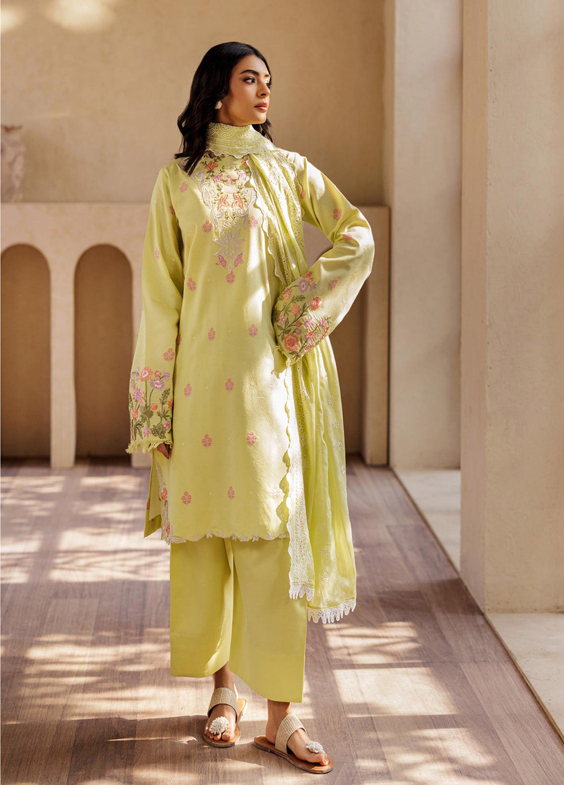 Amari by RajBari Embroidered Jacquard Lawn Suits Unstitched 3 Piece - RB25AHJ 08 Amari by RajBari Embroidered Jacquard Lawn Suits Unstitched 3 Piece - RB25AHJ 08