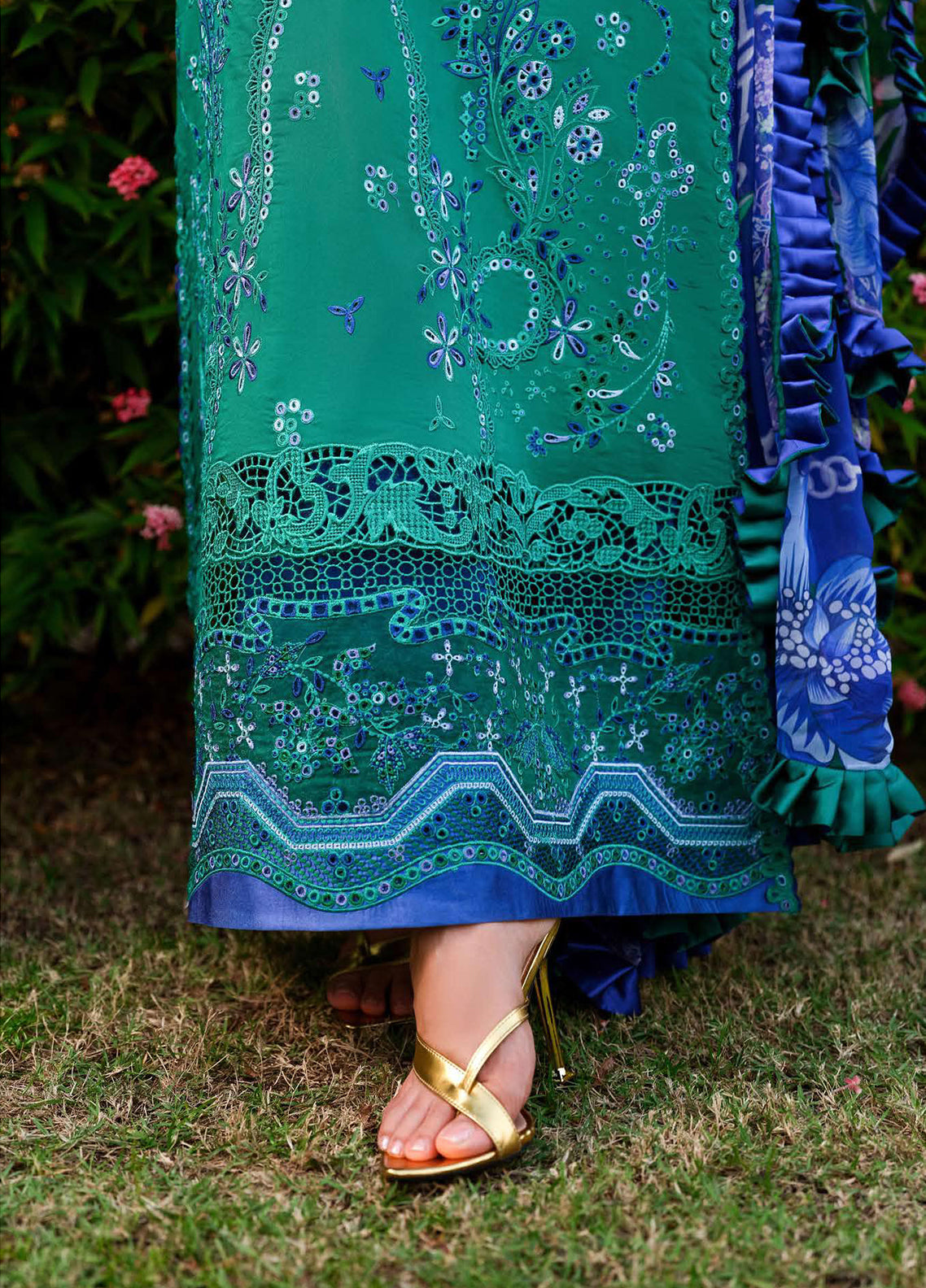 Amoi By Mushq Embroidered Lawn 3 Piece Unstitched Suit MQ26AHL D-04 BLOOMING ROMANCE Amoi By Mushq Embroidered Lawn 3 Piece Unstitched Suit MQ26AHL D-04 BLOOMING ROMANCE