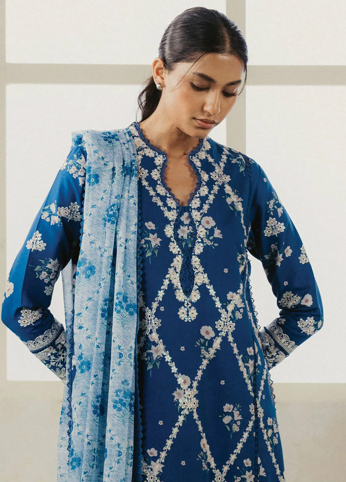 Amore by Ayzel Embroidered Lawn Suits Unstitched 3 Piece - AF25AA 03 VORY Amore by Ayzel Embroidered Lawn Suits Unstitched 3 Piece - AF25AA 03 VORY