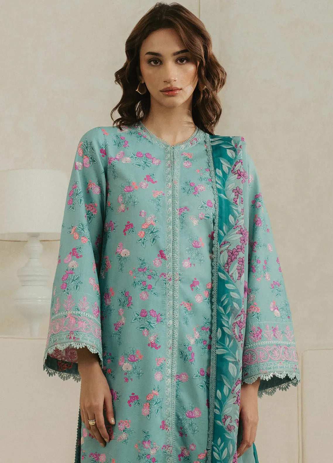 Amore by Ayzel Embroidered Lawn Suits Unstitched 3 Piece - AF25AA 07 GLEAM Amore by Ayzel Embroidered Lawn Suits Unstitched 3 Piece - AF25AA 07 GLEAM