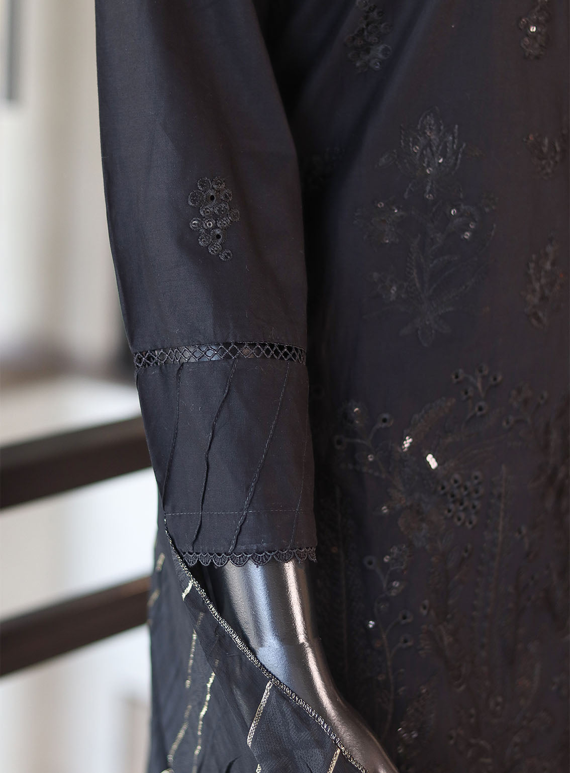 Amsal By Usman Fabrics Embroidered Cotton Lawn Suit Stitched 3 Piece - UF24AM 03 Amsal By Usman Fabrics Embroidered Cotton Lawn Suit Stitched 3 Piece - UF24AM 03