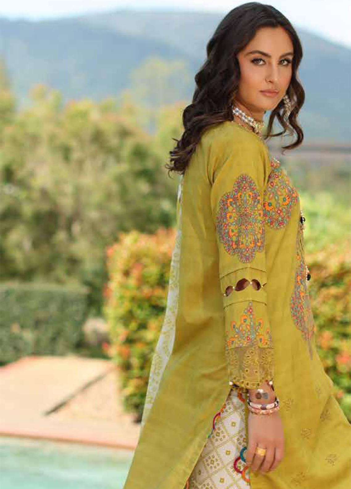 Aniiq By Charizma Embroidered Lawn 3 Piece Unstitched Suit CH26ALV1 D-01 Aniiq By Charizma Embroidered Lawn 3 Piece Unstitched Suit CH26ALV1 D-01