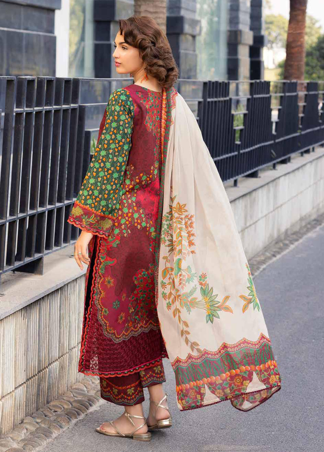 Aniiq By Charizma Embroidered Lawn 3 Piece Unstitched Suit CH26ALV1 D-06 Aniiq By Charizma Embroidered Lawn 3 Piece Unstitched Suit CH26ALV1 D-06