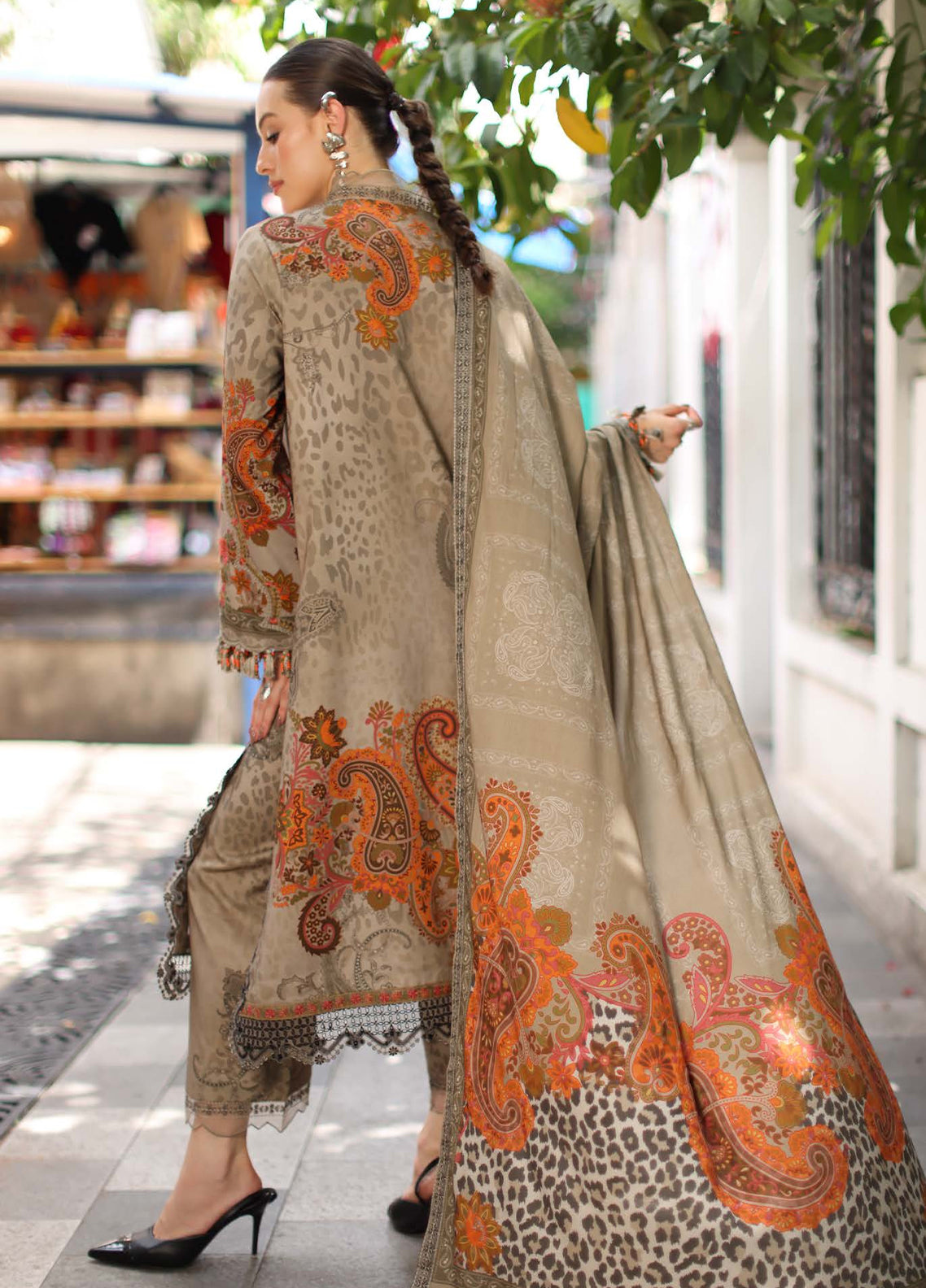 Aniiq By Charizma Embroidered Linen 3 Piece Unstitched Suit CH26AELV1 D-ANW7-04 Aniiq By Charizma Embroidered Linen 3 Piece Unstitched Suit CH26AELV1 D-ANW7-04