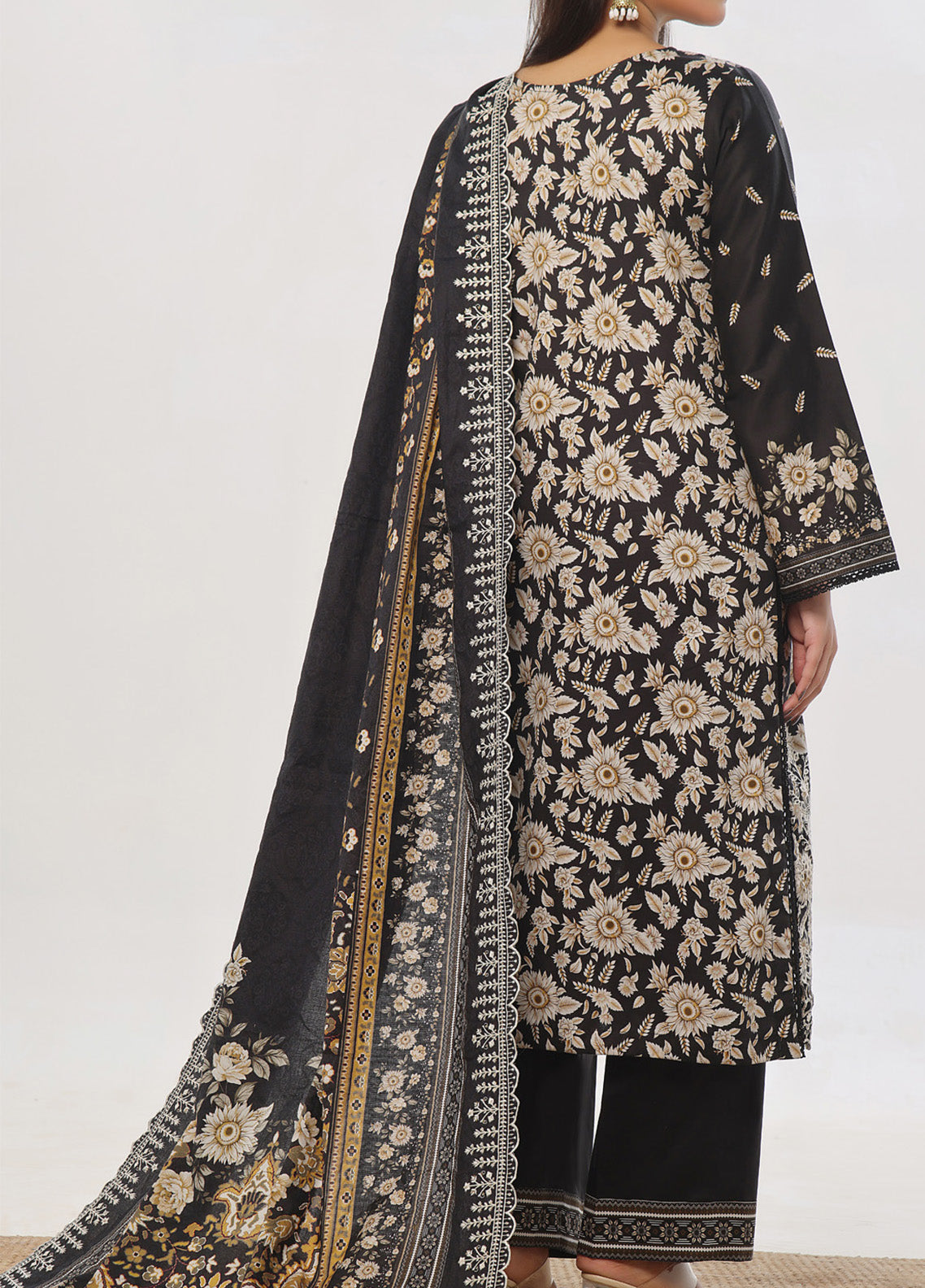 Anmol By VS Textile Embroidered Cottel Suits Unstitched 3 Piece - VS24AC2 576 Anmol By VS Textile Embroidered Cottel Suits Unstitched 3 Piece - VS24AC2 576