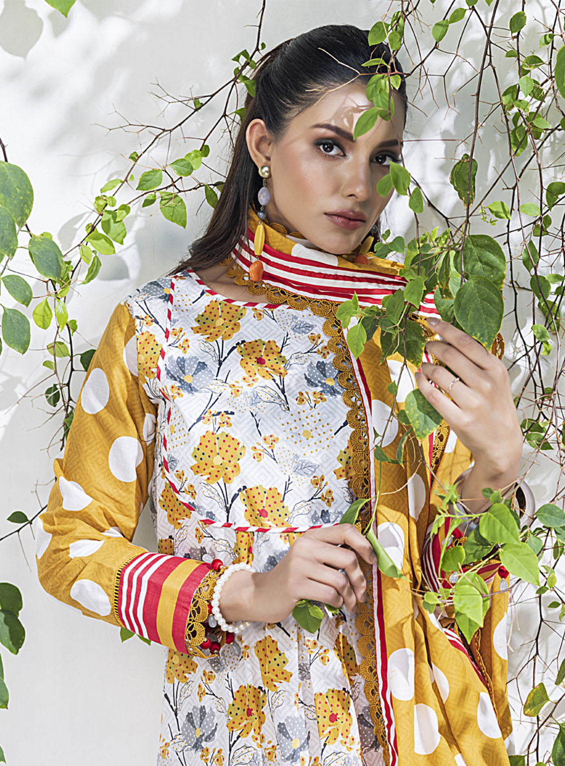 Anum By Al Zohaib Printed Lawn Suits Unstitched 3 Piece - AZ24APL2 03 Anum By Al Zohaib Printed Lawn Suits Unstitched 3 Piece - AZ24APL2 03