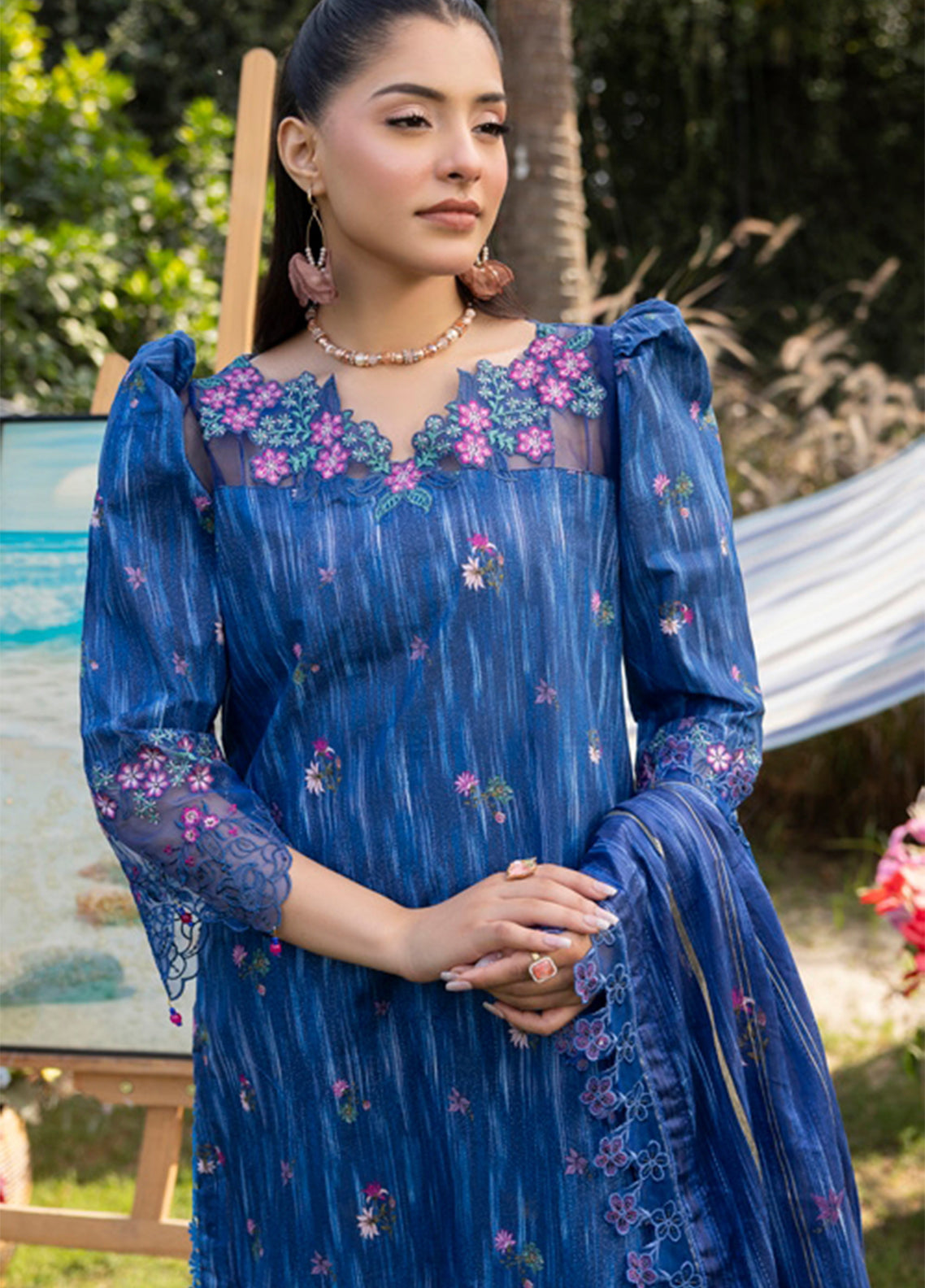 Applique Kari By Alzohaib Embroidered Lawn 3 Piece Unstitched Suit AZ26ACV3 D-03 Applique Kari By Alzohaib Embroidered Lawn 3 Piece Unstitched Suit AZ26ACV3 D-03