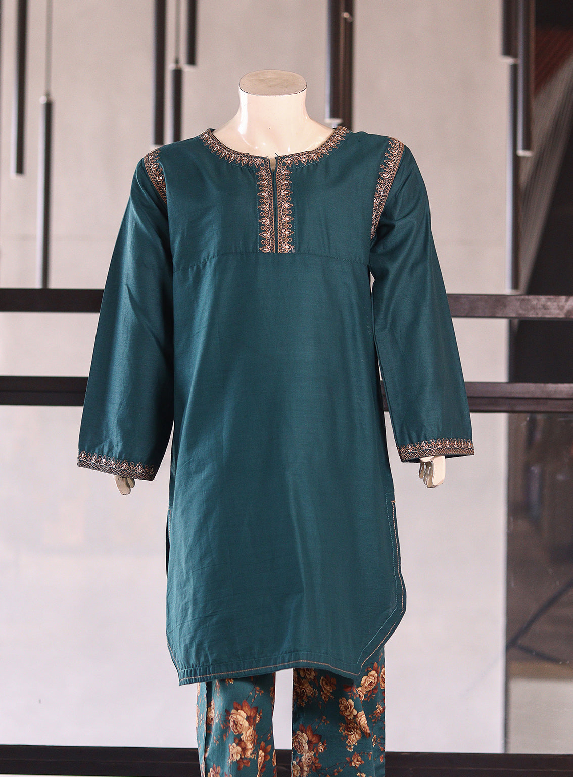 Aroob Fancy Cotton Stitched Suits - ARB25G 0203 GREEN Aroob Fancy Cotton Stitched Suits - ARB25G 0203 GREEN