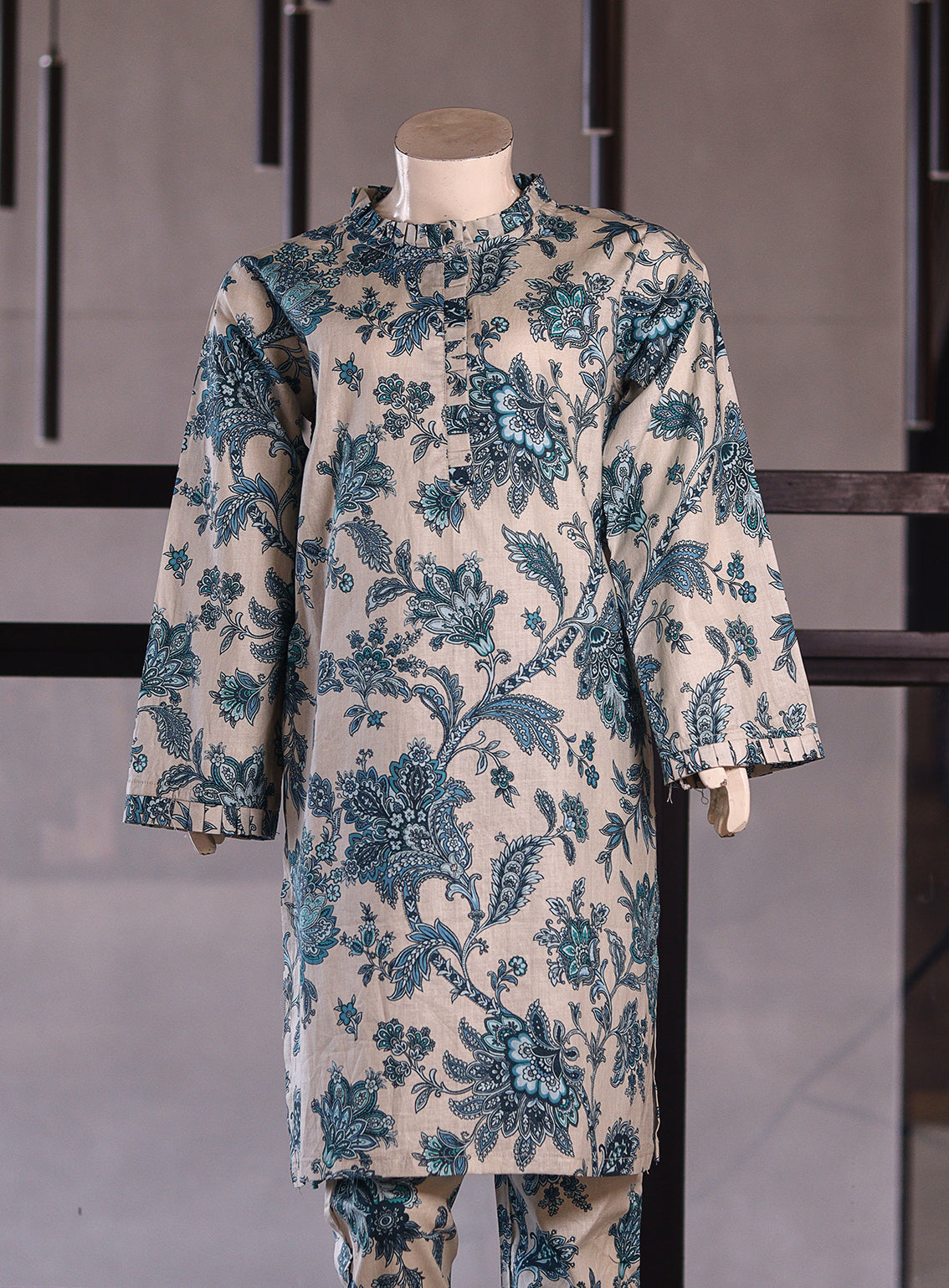 Aroob Fancy Cotton Stitched Suits - ARB25G 0226 BLUE Aroob Fancy Cotton Stitched Suits - ARB25G 0226 BLUE