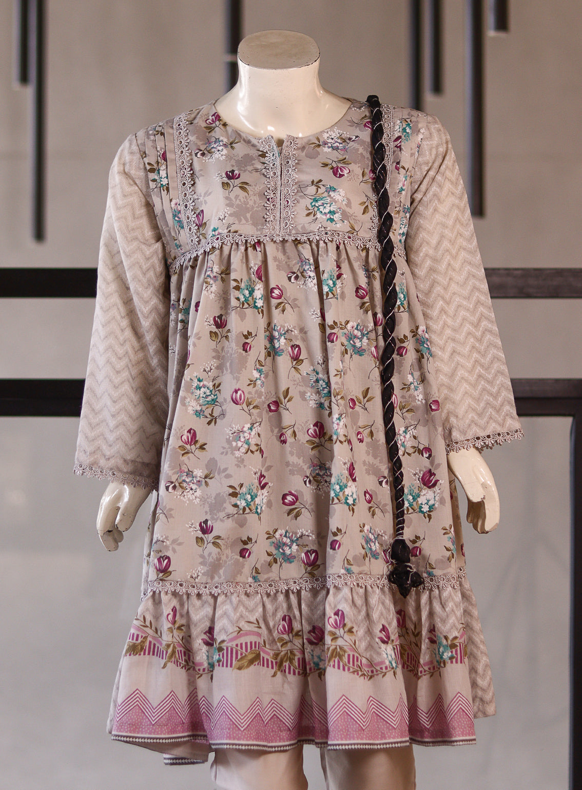 Aroob Fancy Embroidered Lawn Suits Stitched 3 Piece - ARB25G 0185 GREY Aroob Fancy Embroidered Lawn Suits Stitched 3 Piece - ARB25G 0185 GREY