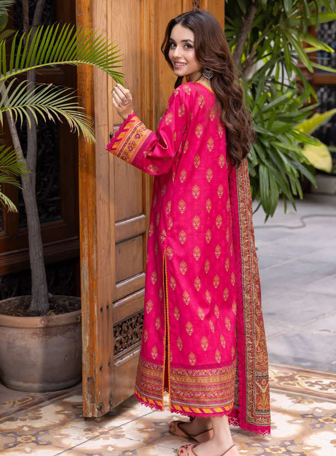Asim Jofa Printed Lawn Suits Unstitched 3 Piece - AJ24BP AJGB-04 Asim Jofa Printed Lawn Suits Unstitched 3 Piece - AJ24BP AJGB-04