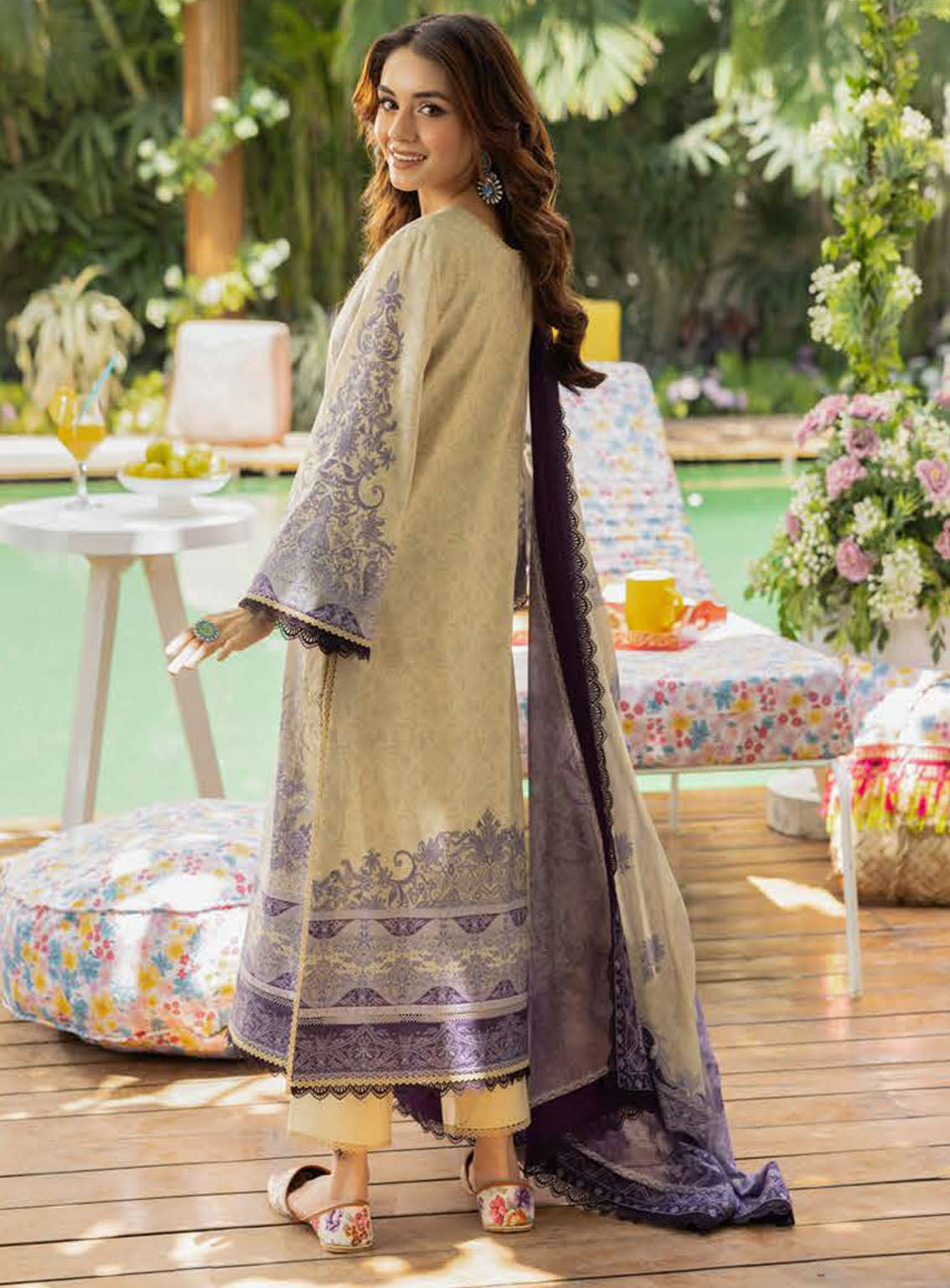 Asim Jofa Printed Lawn Suits Unstitched 3 Piece - AJ24BP AJGB-08 Asim Jofa Printed Lawn Suits Unstitched 3 Piece - AJ24BP AJGB-08