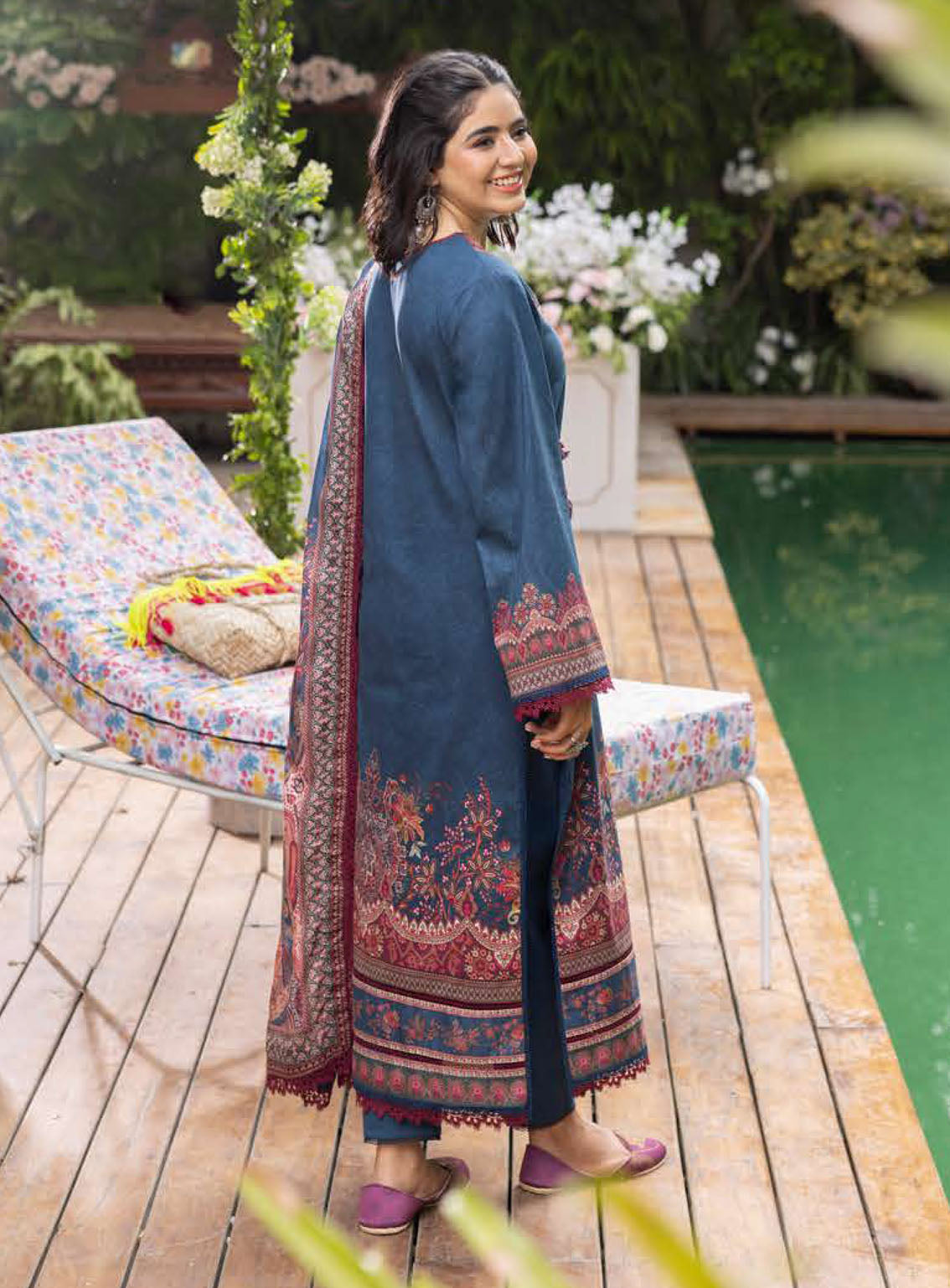 Asim Jofa Printed Lawn Suits Unstitched 3 Piece - AJ24BP AJGB-09 Asim Jofa Printed Lawn Suits Unstitched 3 Piece - AJ24BP AJGB-09