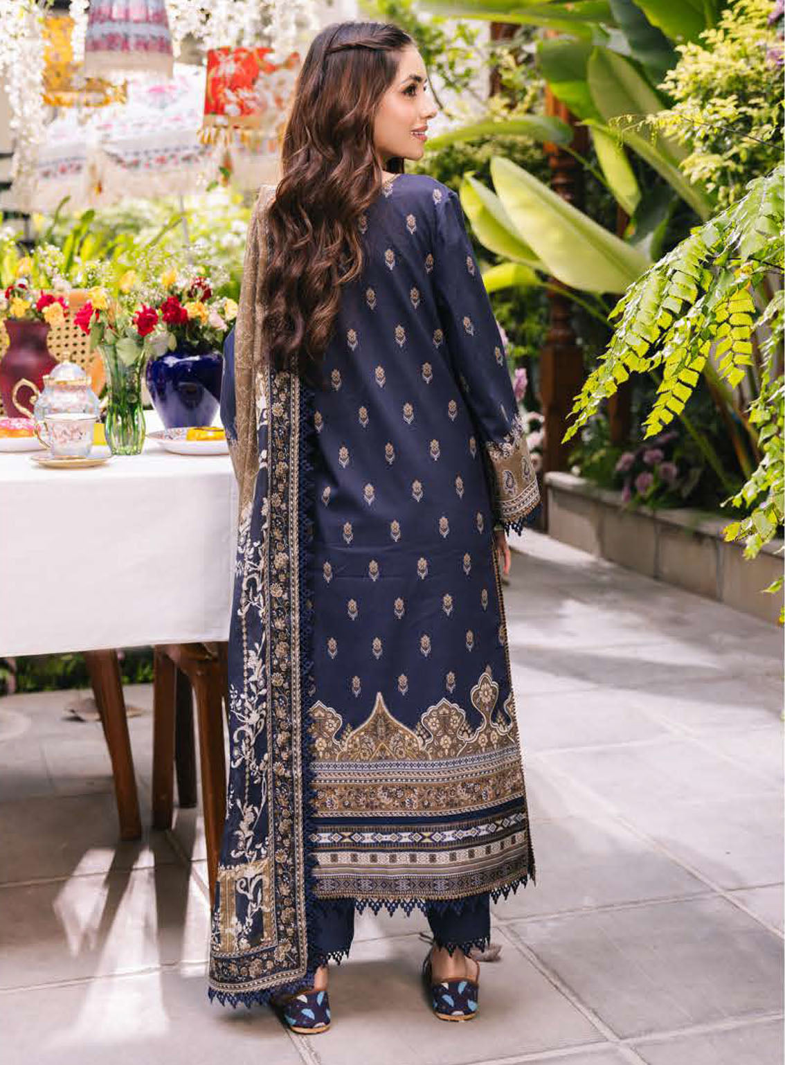 Asim Jofa Printed Lawn Suits Unstitched 3 Piece - AJ24BP AJGB-11 Asim Jofa Printed Lawn Suits Unstitched 3 Piece - AJ24BP AJGB-11