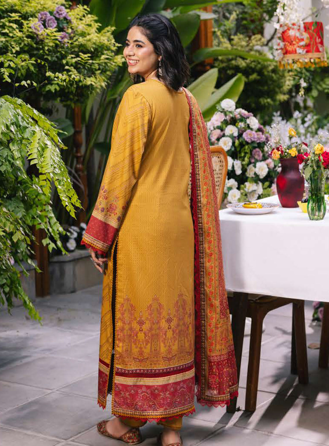 Asim Jofa Printed Lawn Suits Unstitched 3 Piece - AJ24BP AJGB-14 Asim Jofa Printed Lawn Suits Unstitched 3 Piece - AJ24BP AJGB-14