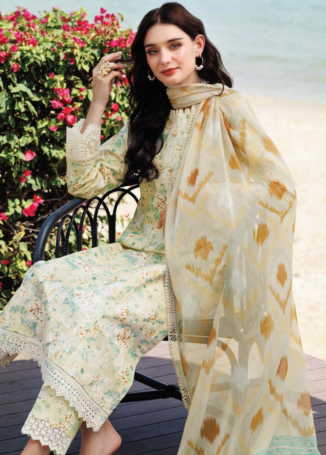 Aurea by Farasha Embroidered Lawn Suits Unstitched 3 Piece - FSH25AEL 08 LUSH CREAM Aurea by Farasha Embroidered Lawn Suits Unstitched 3 Piece - FSH25AEL 08 LUSH CREAM