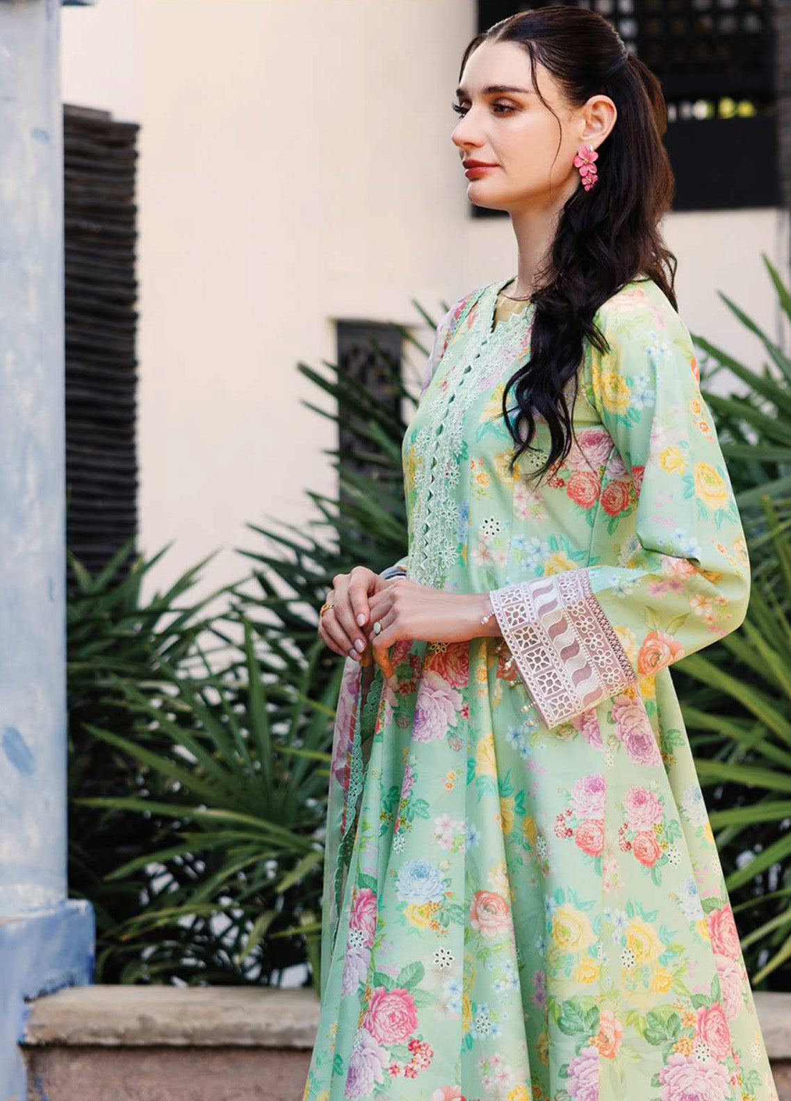 Aurea by Farasha Embroidered Lawn Suits Unstitched 3 Piece - FSH25AEL 12 MINT DEW Aurea by Farasha Embroidered Lawn Suits Unstitched 3 Piece - FSH25AEL 12 MINT DEW