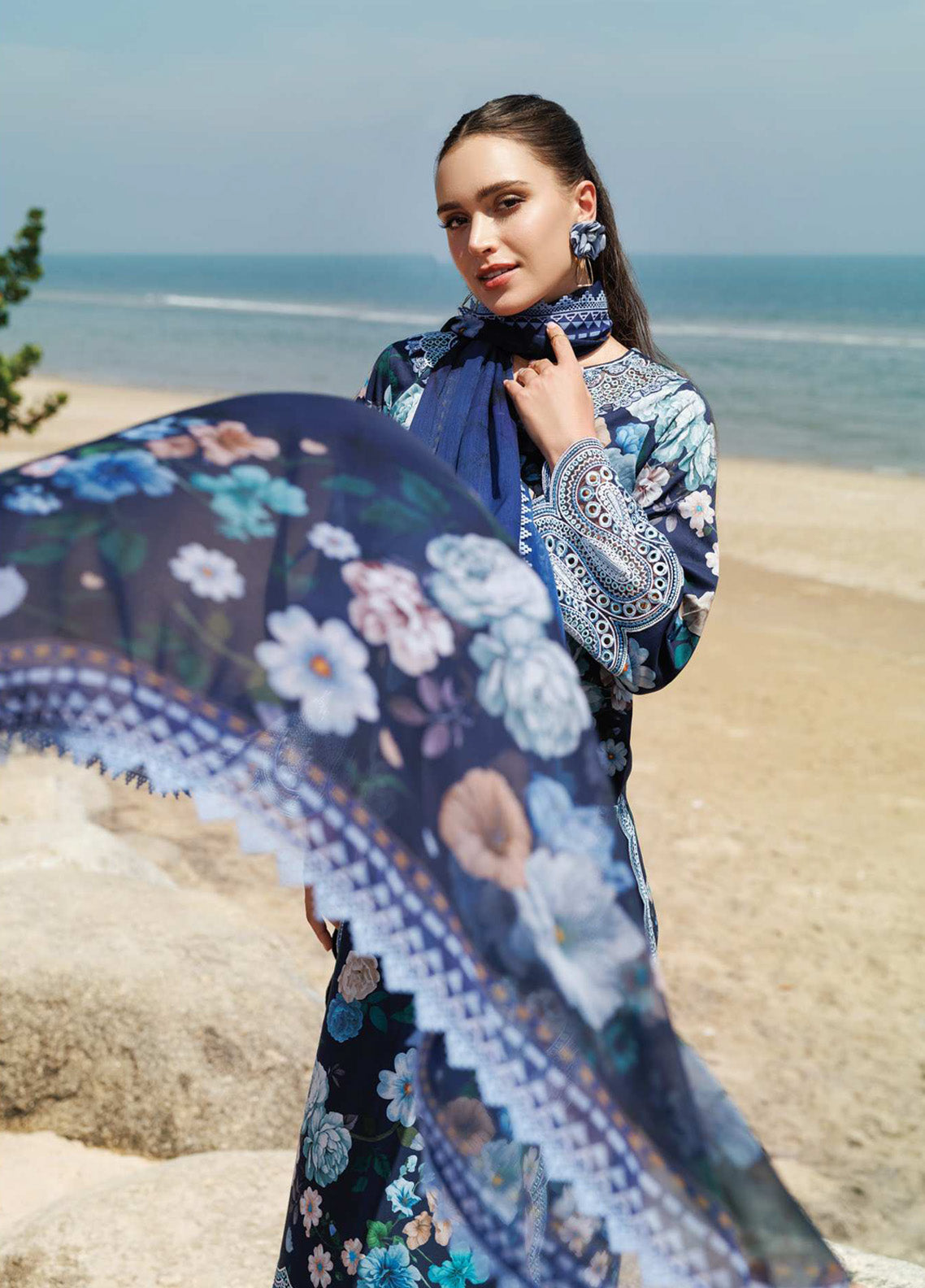 Aurea by Farasha Embroidered Lawn Suits Unstitched 3 Piece - FSH25AEL 13 FLORAL BLUSH Aurea by Farasha Embroidered Lawn Suits Unstitched 3 Piece - FSH25AEL 13 FLORAL BLUSH