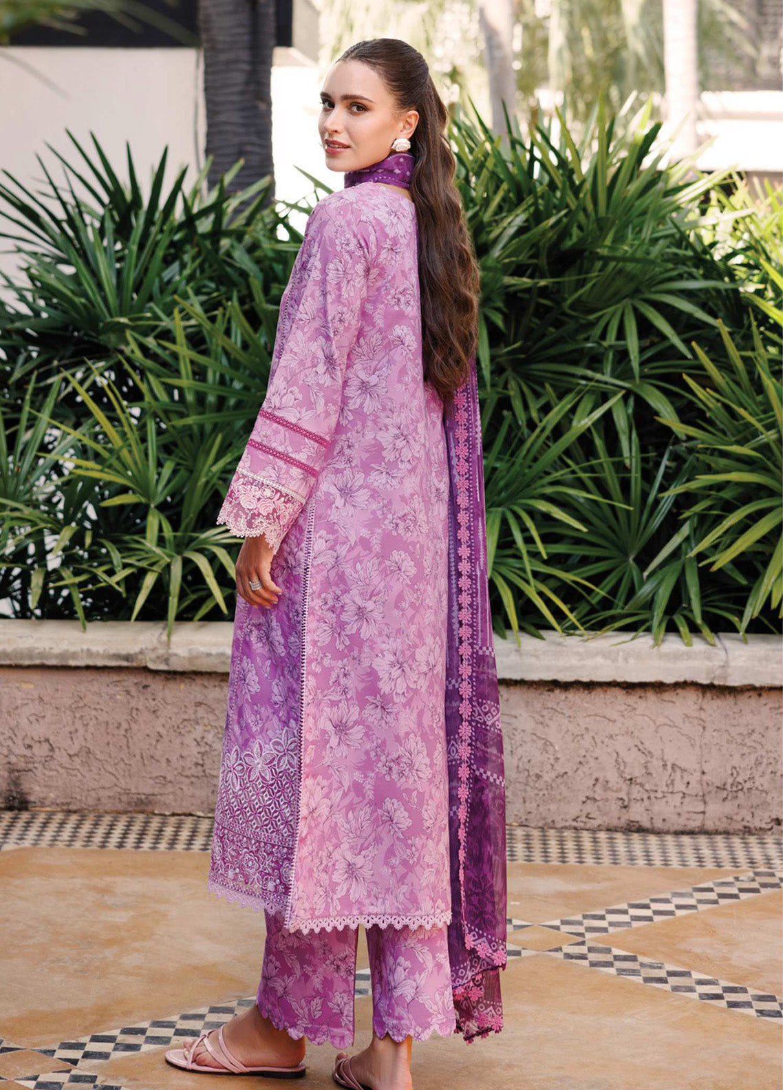 Aurea by Farasha Embroidered Lawn Suits Unstitched 3 Piece - FSH25AEL 15 LAVENDER RUSH Aurea by Farasha Embroidered Lawn Suits Unstitched 3 Piece - FSH25AEL 15 LAVENDER RUSH