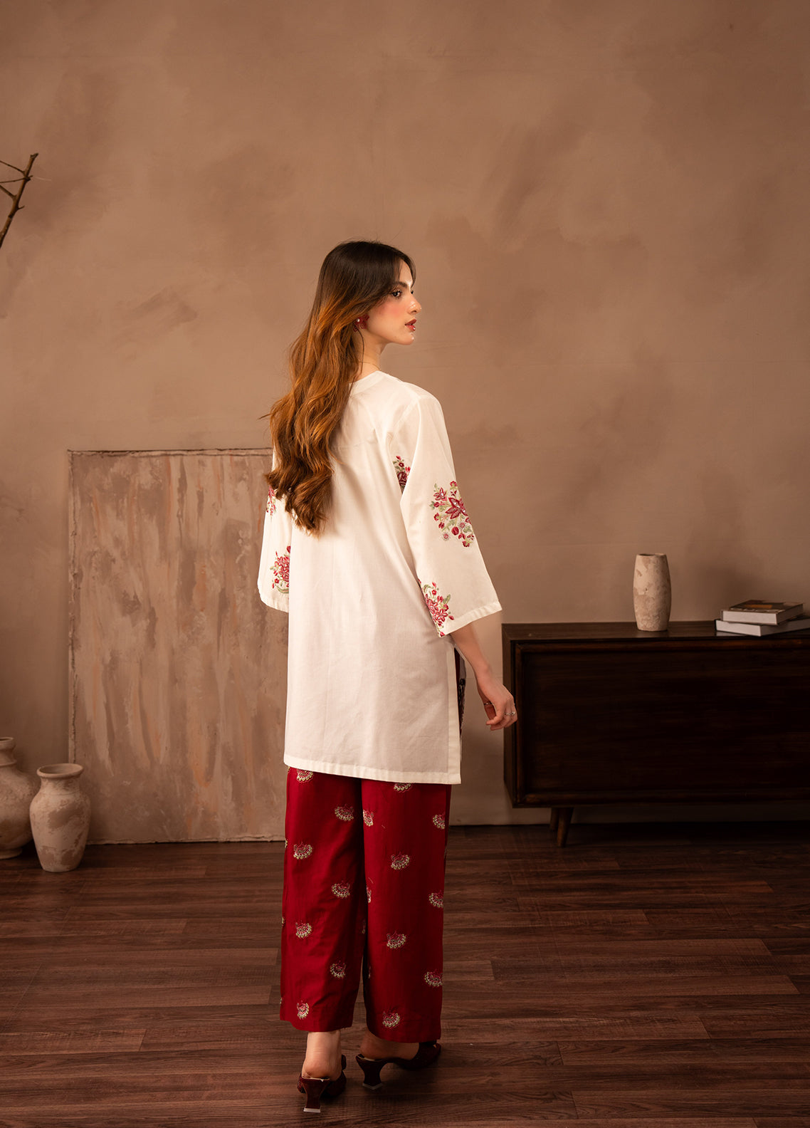 Ayaane By Amani Pret Printed Lawn 2 Piece Stitched Shirt Trouser AP26AP D-AY-1095 AAFREENE White Red - Back View Ayaane By Amani Pret Printed Lawn 2 Piece Stitched Shirt Trouser AP26AP D-AY-1095 AAFREENE White Red - Back View
