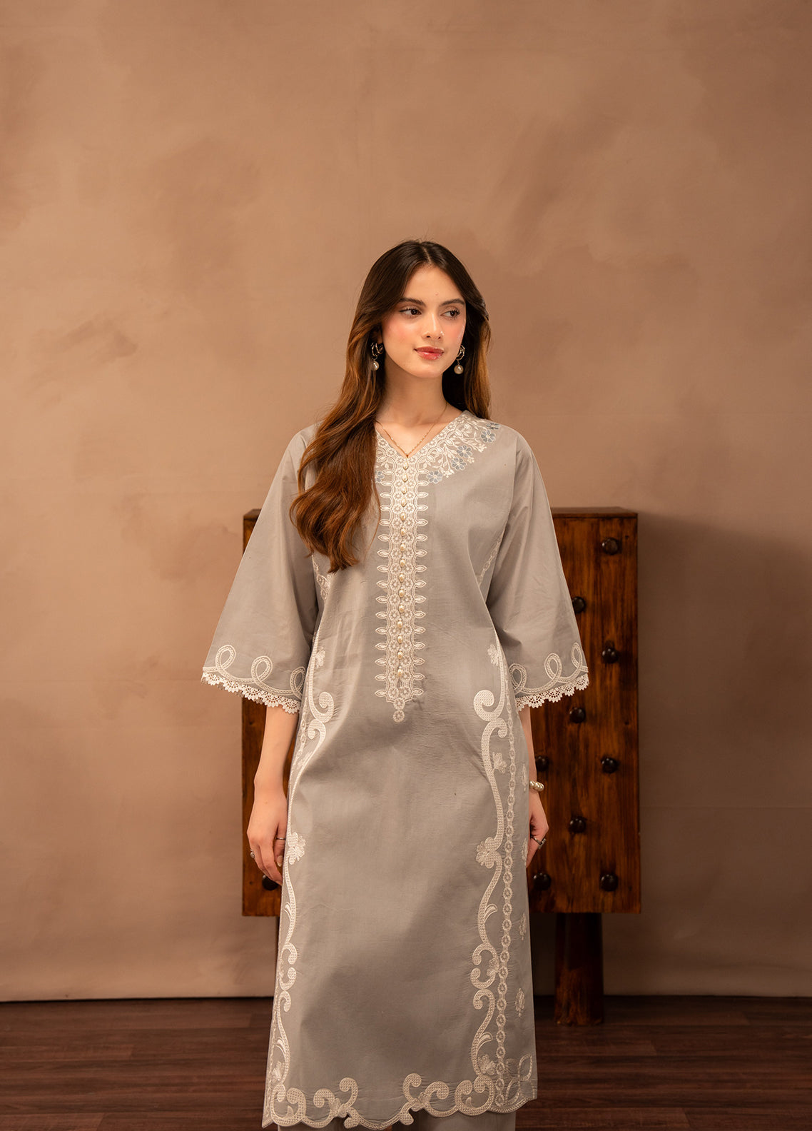 Ayaane By Amani Pret Printed Lawn 2 Piece Stitched Shirt Trouser AP26AP D-AY-1096 ZAREEYAH Grey - Detail Ayaane By Amani Pret Printed Lawn 2 Piece Stitched Shirt Trouser AP26AP D-AY-1096 ZAREEYAH Grey - Detail
