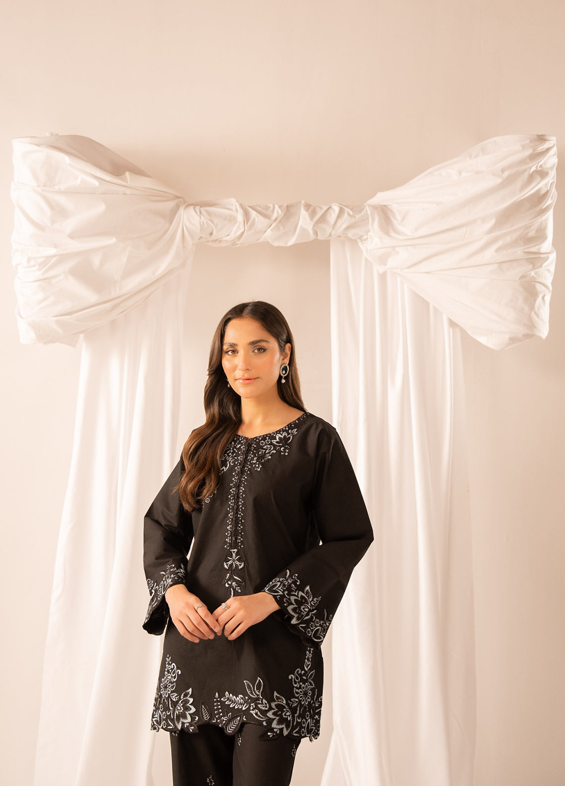 Ayaane By Amani Pret Printed Lawn 2 Piece Stitched Shirt Trouser AP26AP D-AY-1098 ELYAAN Black - Detail Ayaane By Amani Pret Printed Lawn 2 Piece Stitched Shirt Trouser AP26AP D-AY-1098 ELYAAN Black - Detail