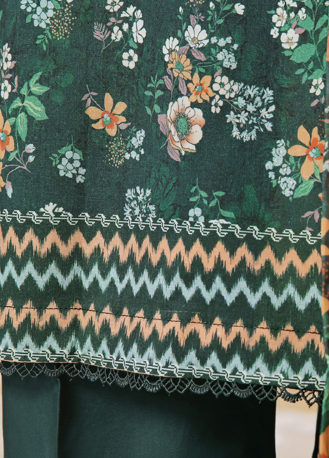 Ayesha Alishba by VS Textile Printed Lawn Suits Unstitched 3 Piece - VS25AA 591 Ayesha Alishba by VS Textile Printed Lawn Suits Unstitched 3 Piece - VS25AA 591