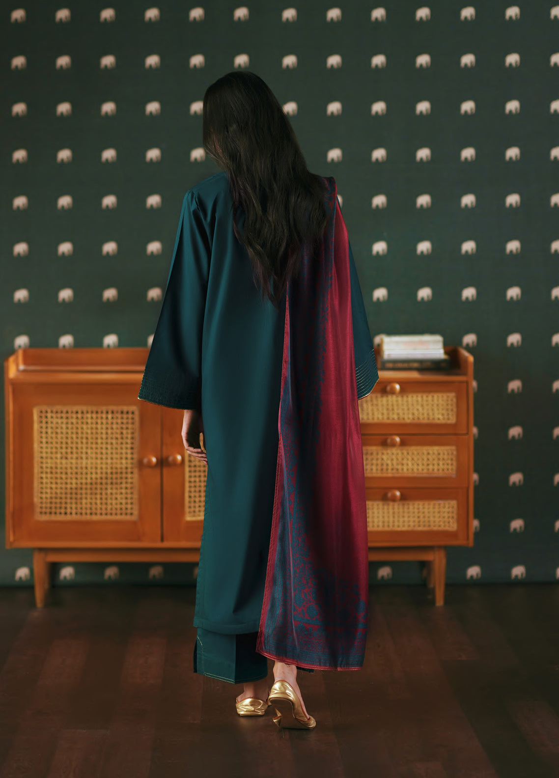 Azzurra By Casual Lite Solid Cotton Lawn 3 Piece Stitched Suit CL26ASVC D-06 TEALORA Azzurra By Casual Lite Solid Cotton Lawn 3 Piece Stitched Suit CL26ASVC D-06 TEALORA
