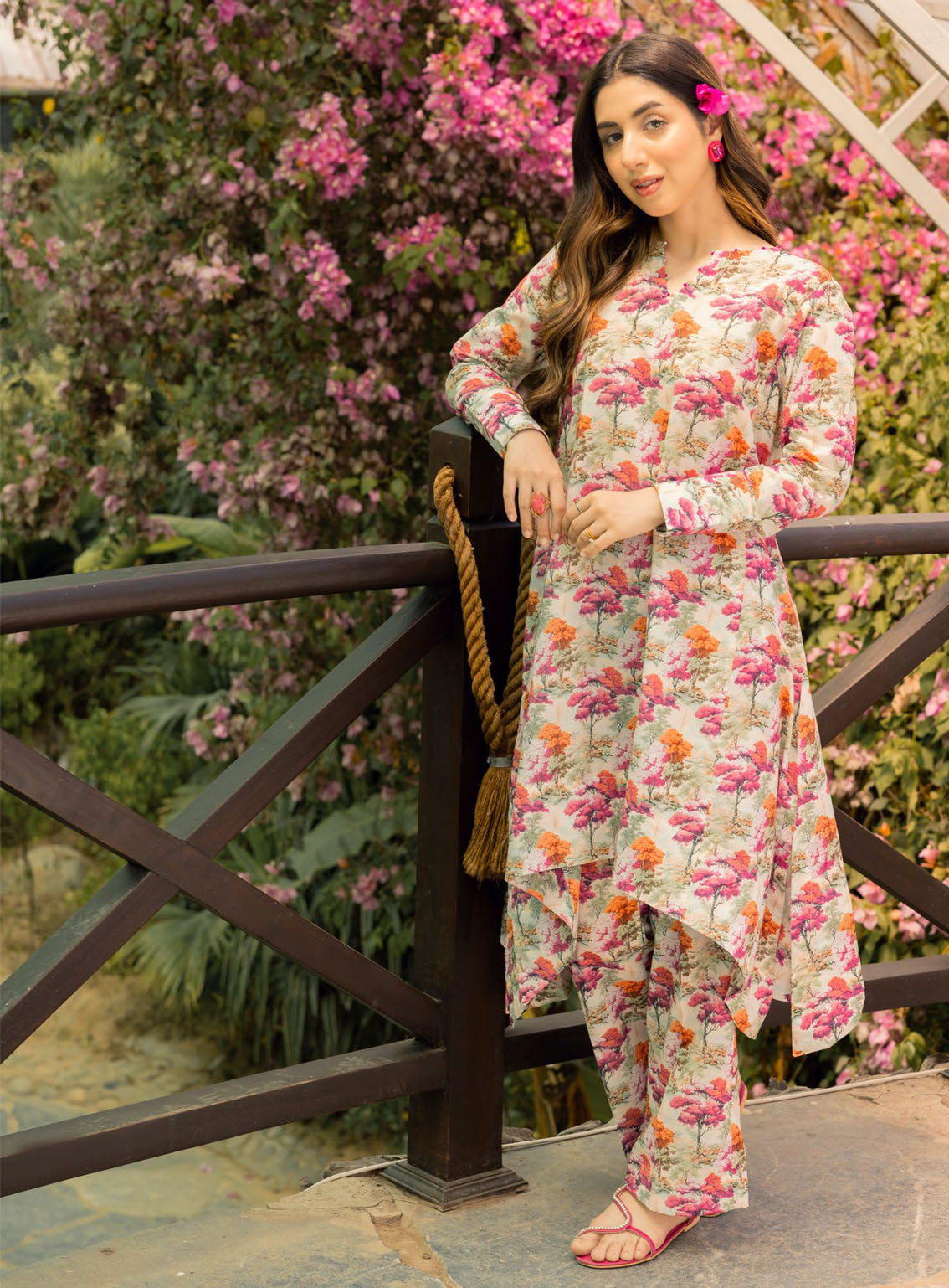 Bage-e-Gul By Gul Ahmed Printed Lawn Unstitched Kurti - GA24BG SL-42066 Bage-e-Gul By Gul Ahmed Printed Lawn Unstitched Kurti - GA24BG SL-42066