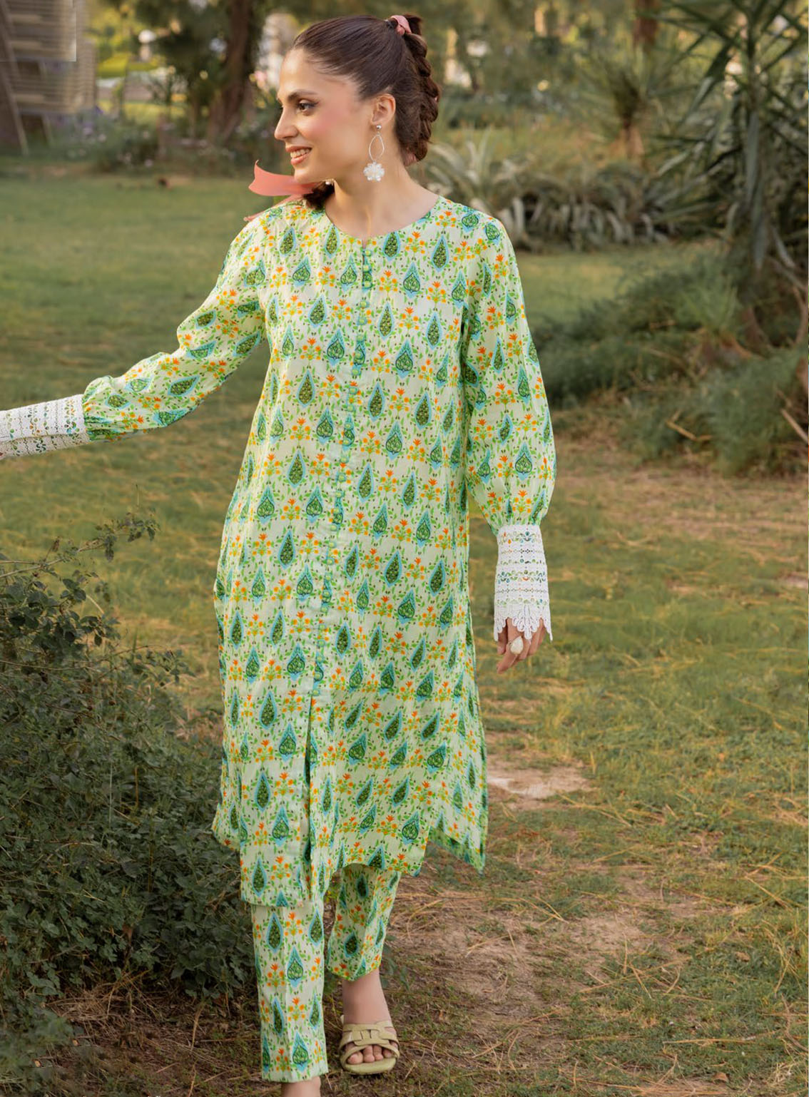 Bage-e-Gul By Gul Ahmed Printed Lawn Unstitched Kurti - GA24BG SL-42111 Bage-e-Gul By Gul Ahmed Printed Lawn Unstitched Kurti - GA24BG SL-42111