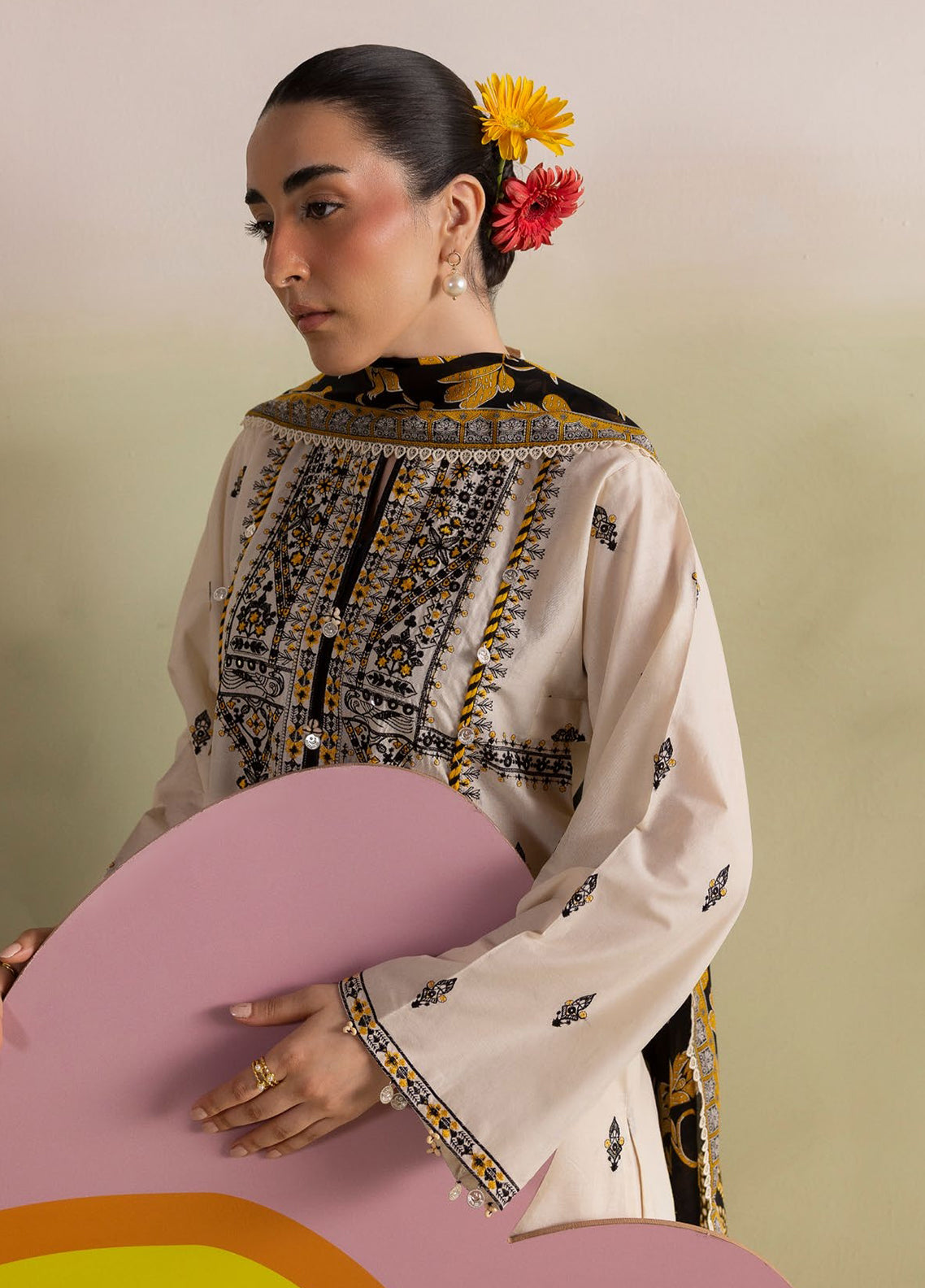 Bagheecha By Gul Ahmed Embroidered Lawn 3 Piece Unstitched Suit GA26BS D-CL-62355 Bagheecha By Gul Ahmed Embroidered Lawn 3 Piece Unstitched Suit GA26BS D-CL-62355