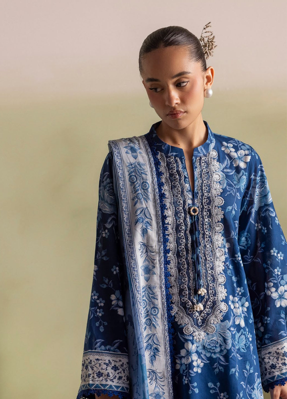 Bagheecha By Gul Ahmed Embroidered Lawn 3 Piece Unstitched Suit GA26BS D-CL-62421 Bagheecha By Gul Ahmed Embroidered Lawn 3 Piece Unstitched Suit GA26BS D-CL-62421
