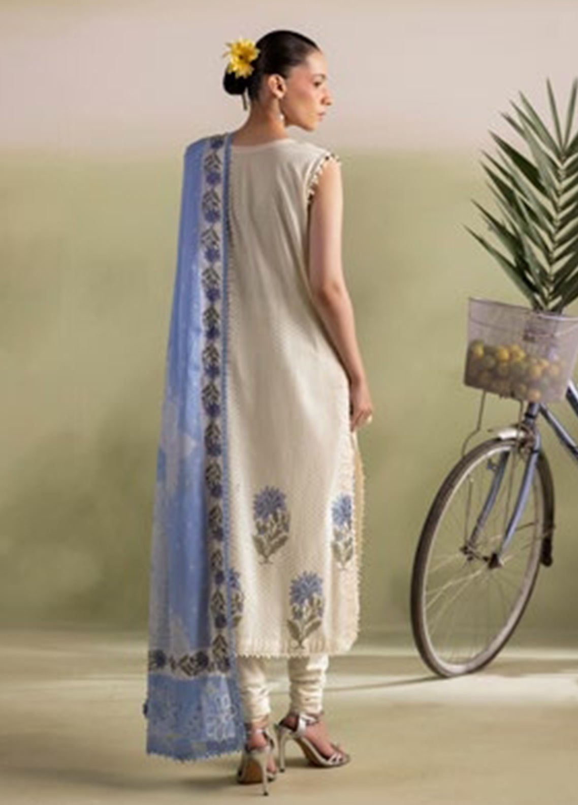 Bagheecha By Gul Ahmed Embroidered Lawn 3 Piece Unstitched Suit GA26BS D-DN-62049 Bagheecha By Gul Ahmed Embroidered Lawn 3 Piece Unstitched Suit GA26BS D-DN-62049