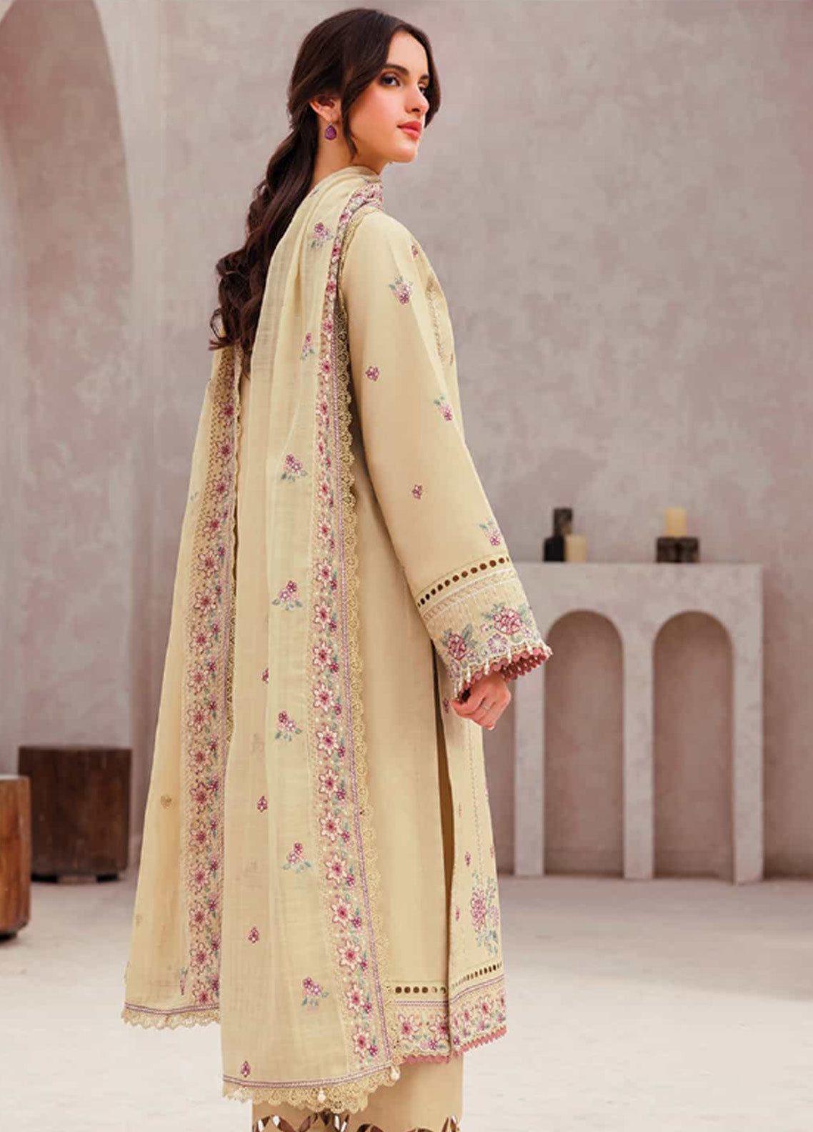 Bahar by Farasha Embroidered Lawn Suits Unstitched 3 Piece - FSH25B 02 SURREAL BEIGE Bahar by Farasha Embroidered Lawn Suits Unstitched 3 Piece - FSH25B 02 SURREAL BEIGE